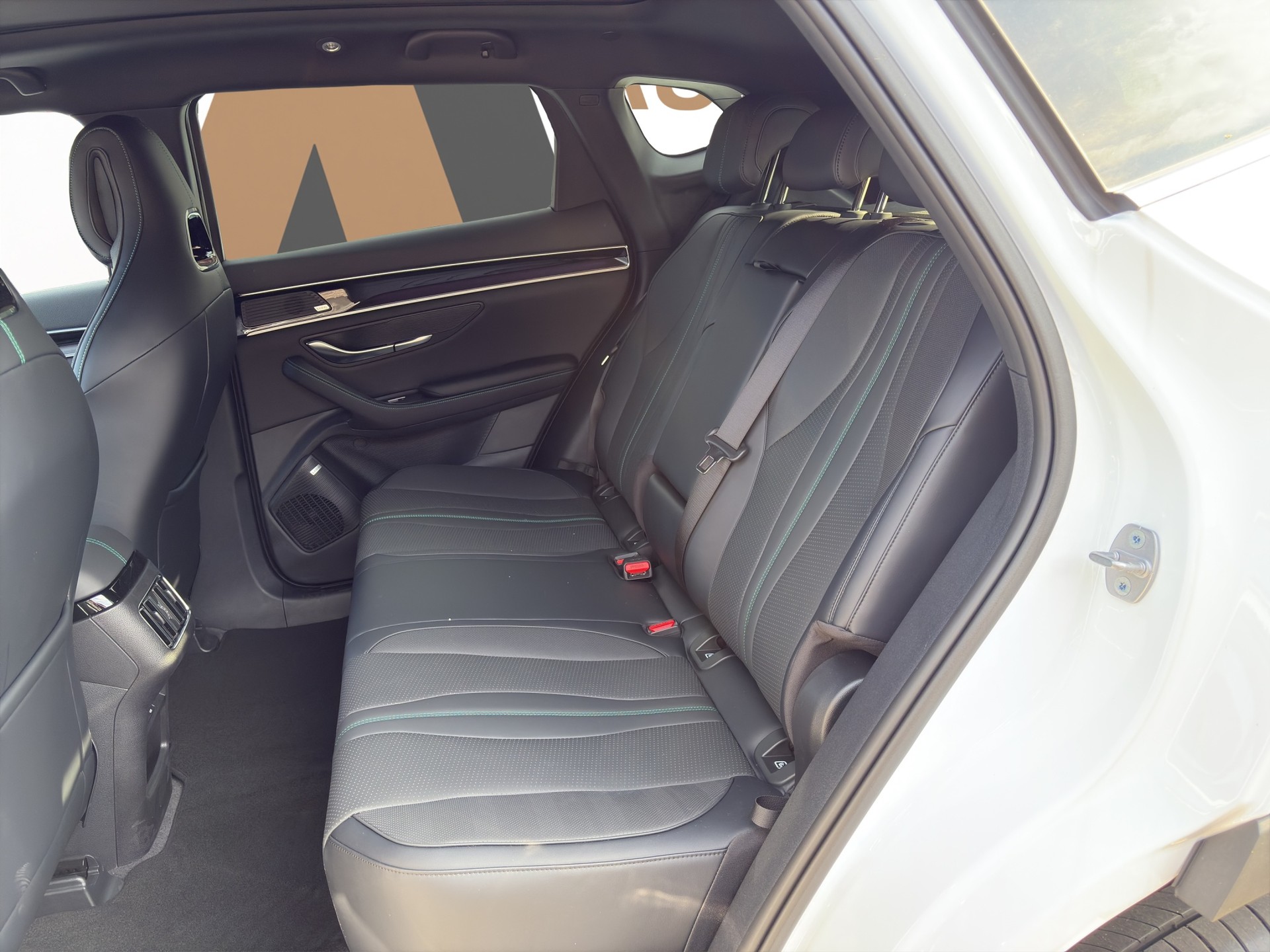 BYD Seal U DM-i Boost - 11