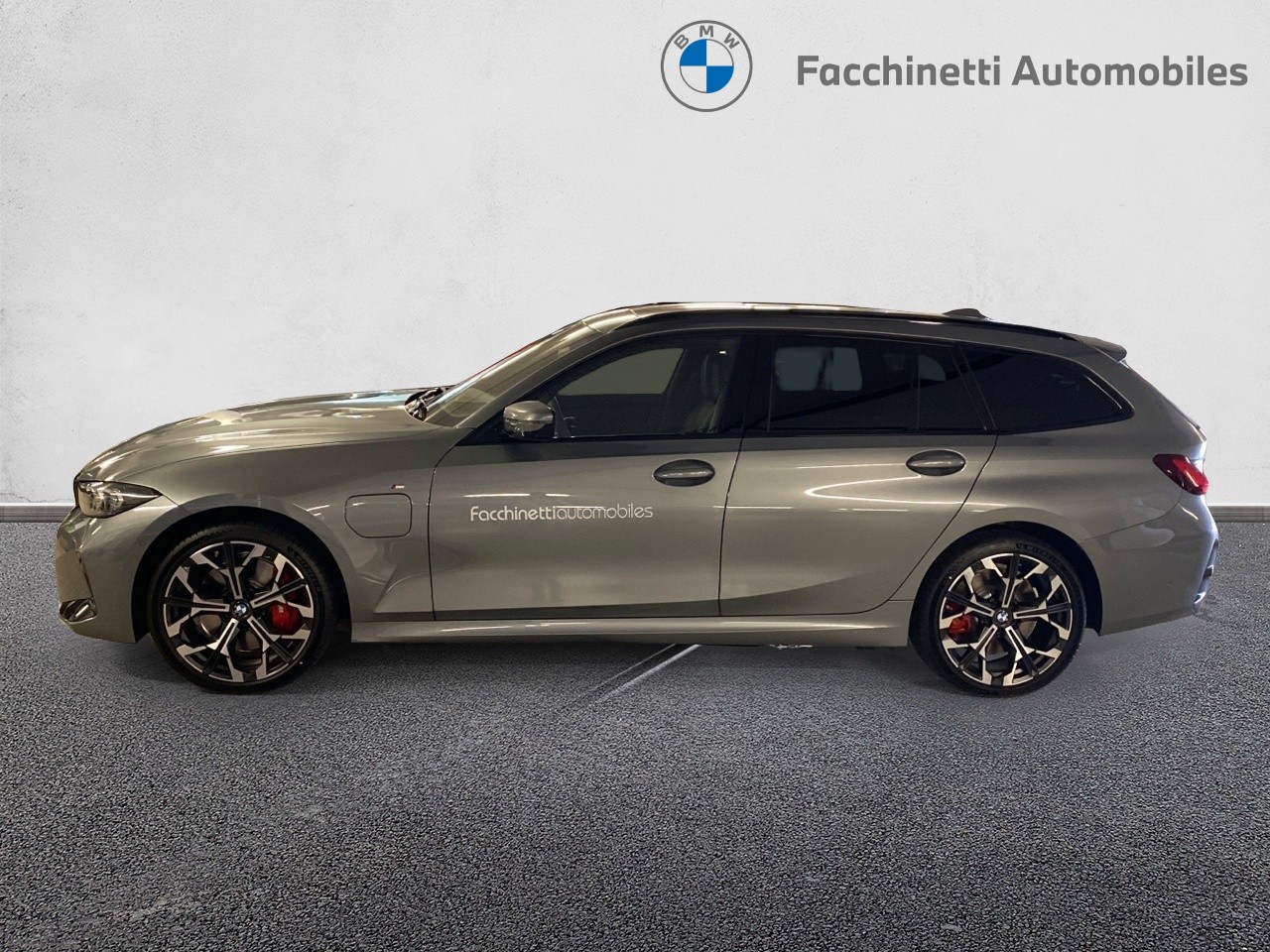 BMW 330e x DriveTouring Steptronic M Sport Pro - 2