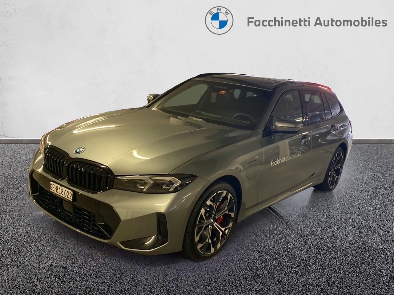 BMW 330e x DriveTouring Steptronic M Sport Pro