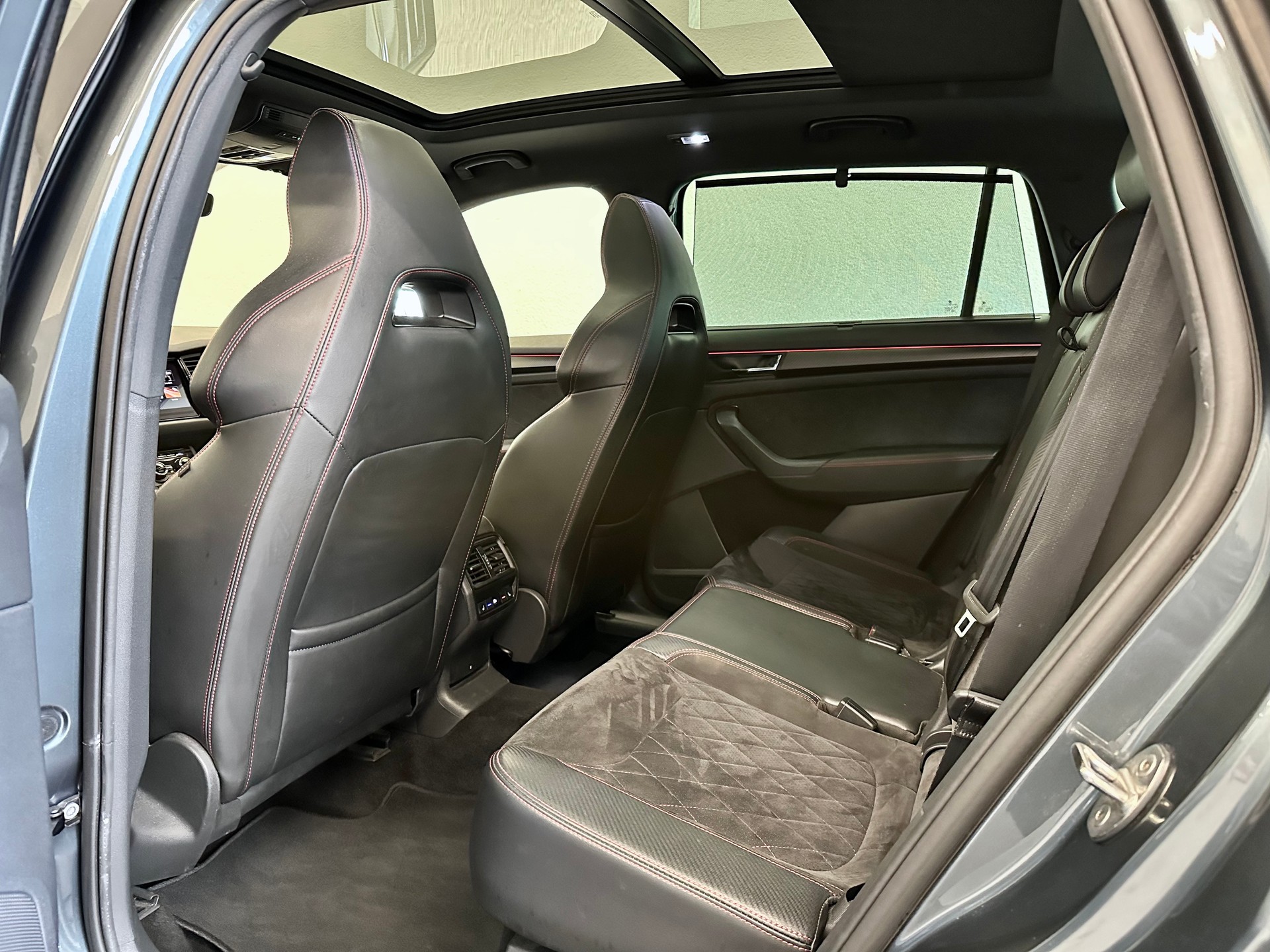 SKODA Kodiaq 2.0 Bi-TDI SCR RS 4x4 DSG - 24