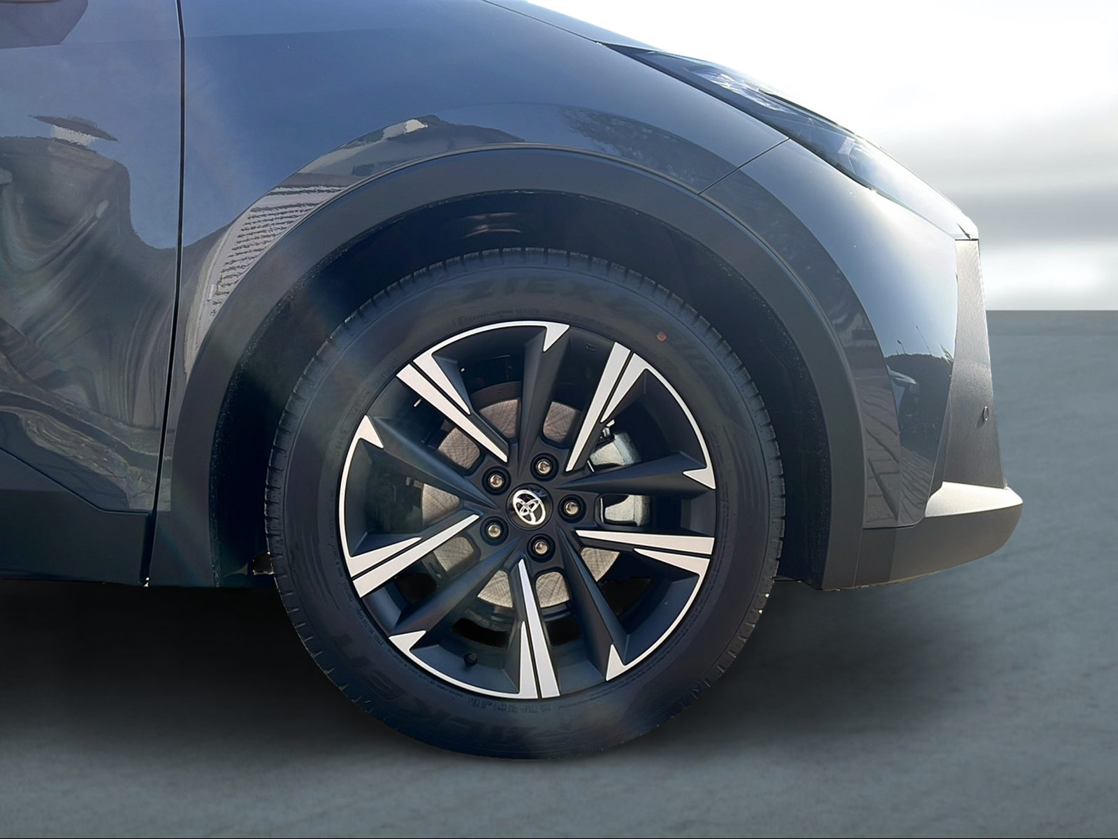 TOYOTA C-HR 1.8 HSD CVT Swiss Edition Storm Grey met. - 5