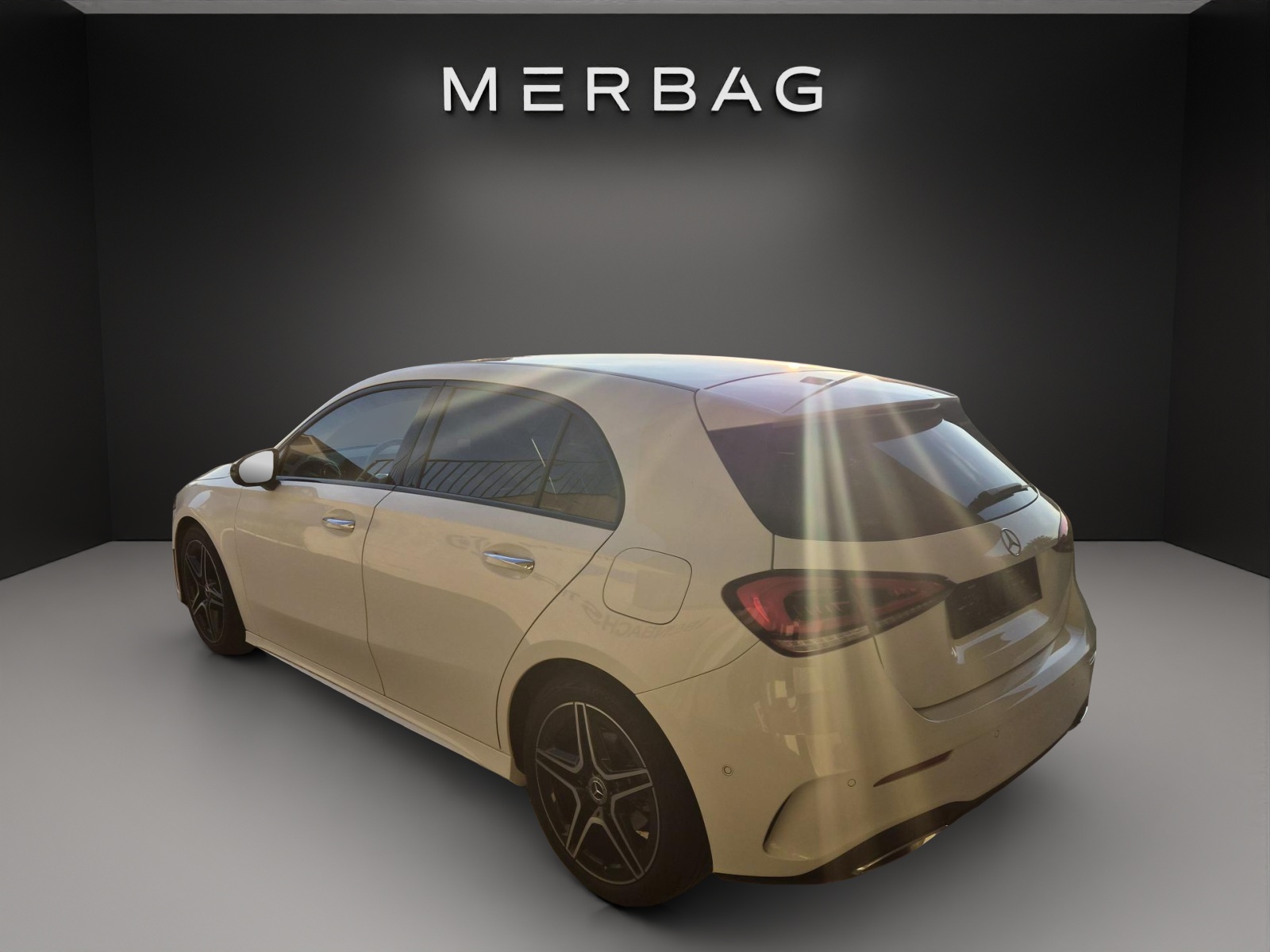 MERCEDES-BENZ A 180 Night Star AMG Line 7G-DCT - 3