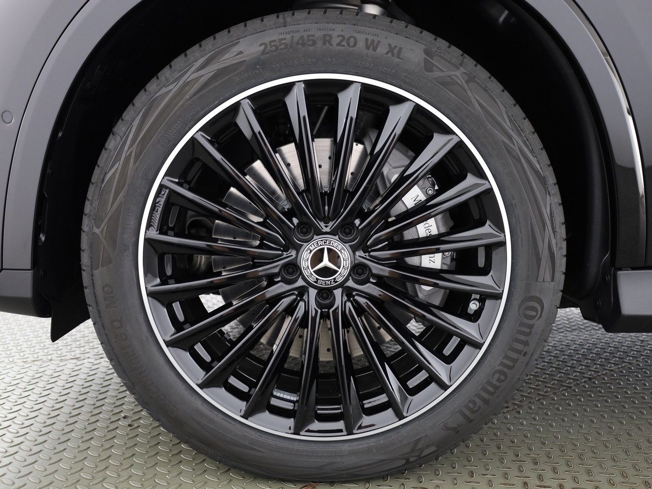 MERCEDES-BENZ GLC 400 e 4Matic 9G-Tronic - 23