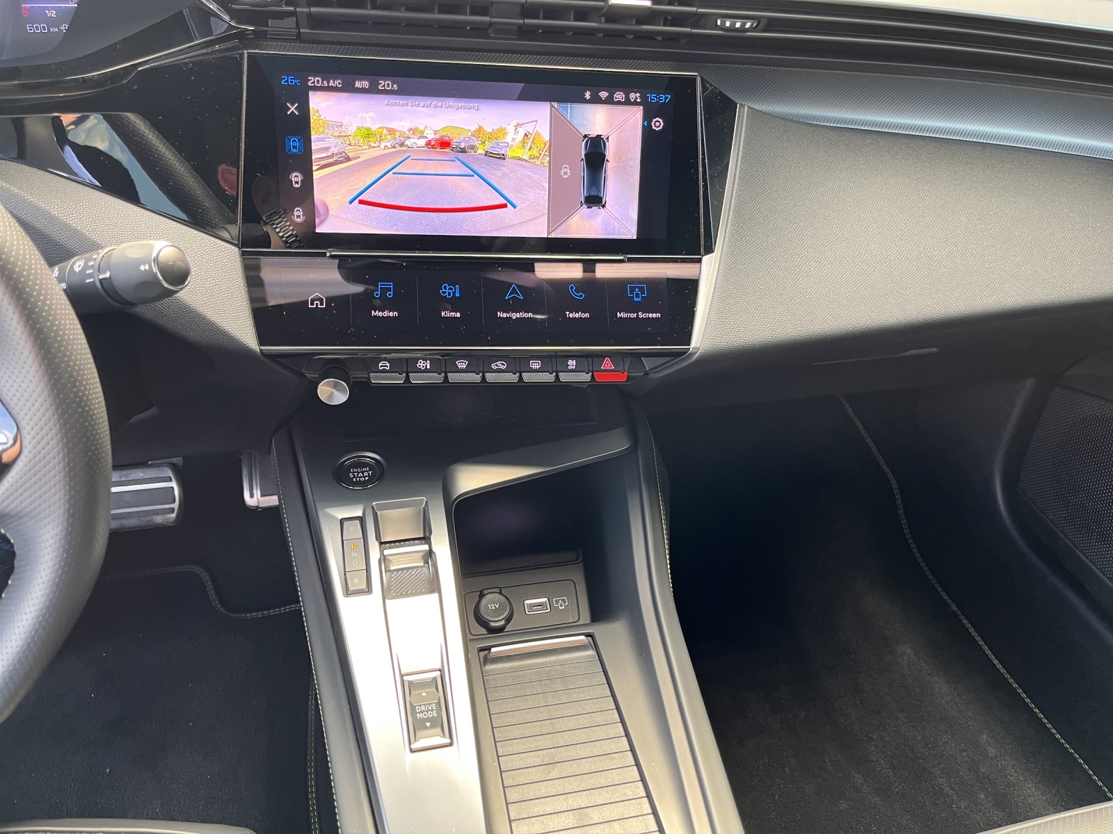 PEUGEOT 408 1.6 PHEV 225 GT - 11