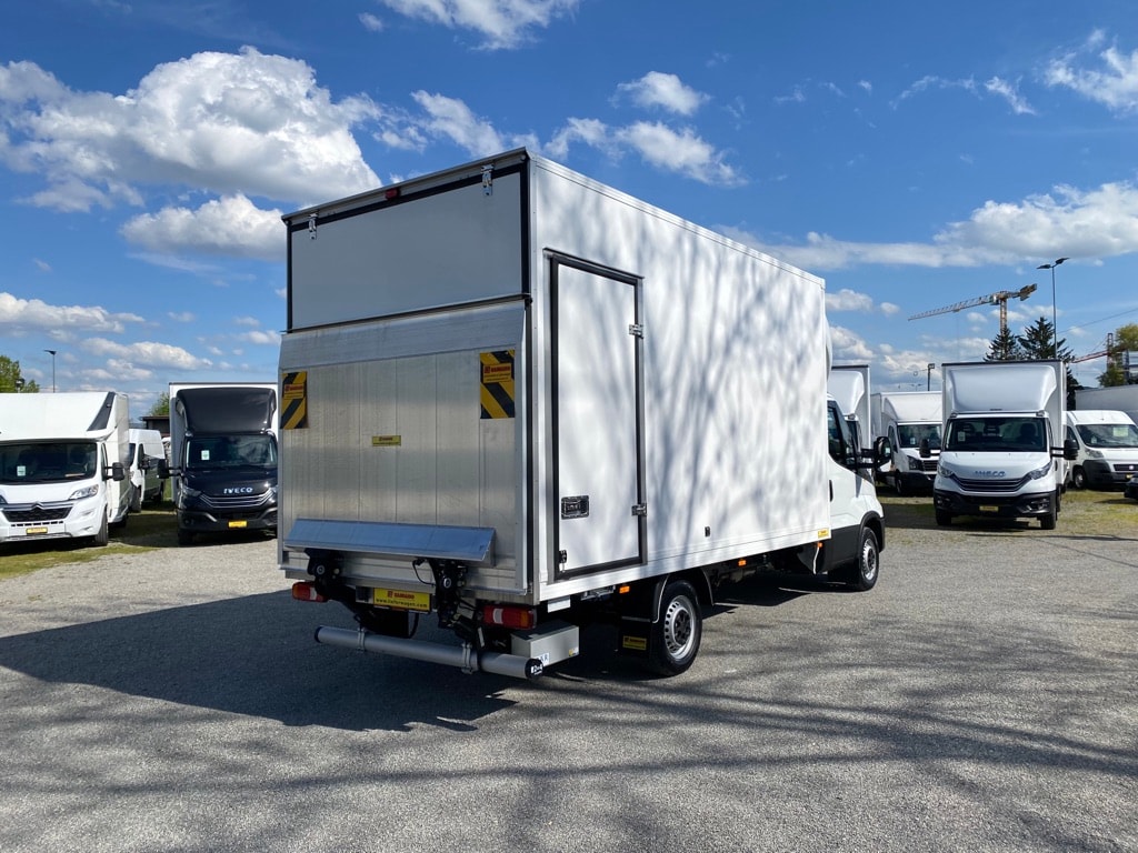 IVECO Daily 35S18 Koffer mit Hebebühne und Seitentüre - 7