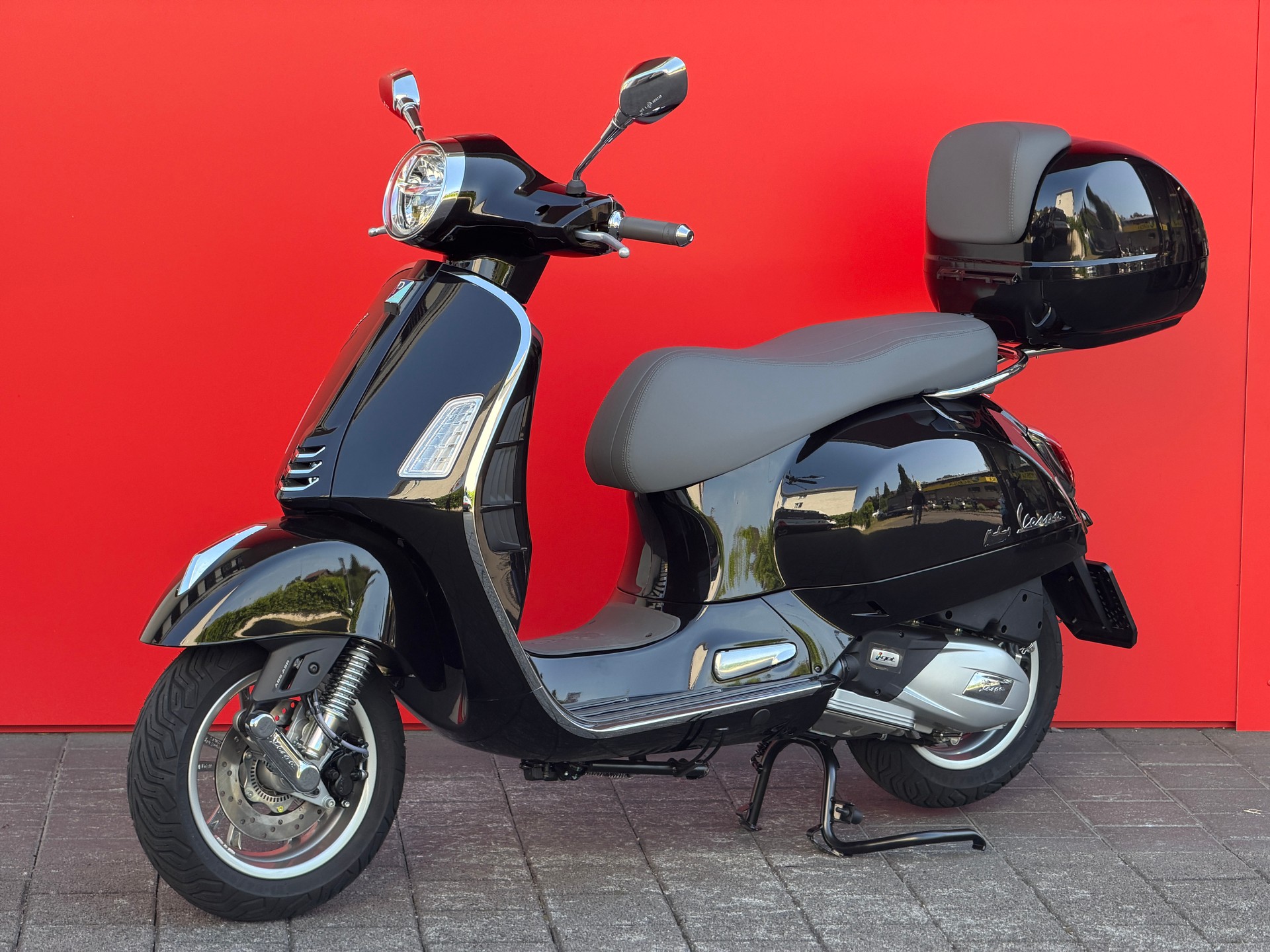 PIAGGIO Vespa GTS 125 RST + GRATIS TOPCASE - 3