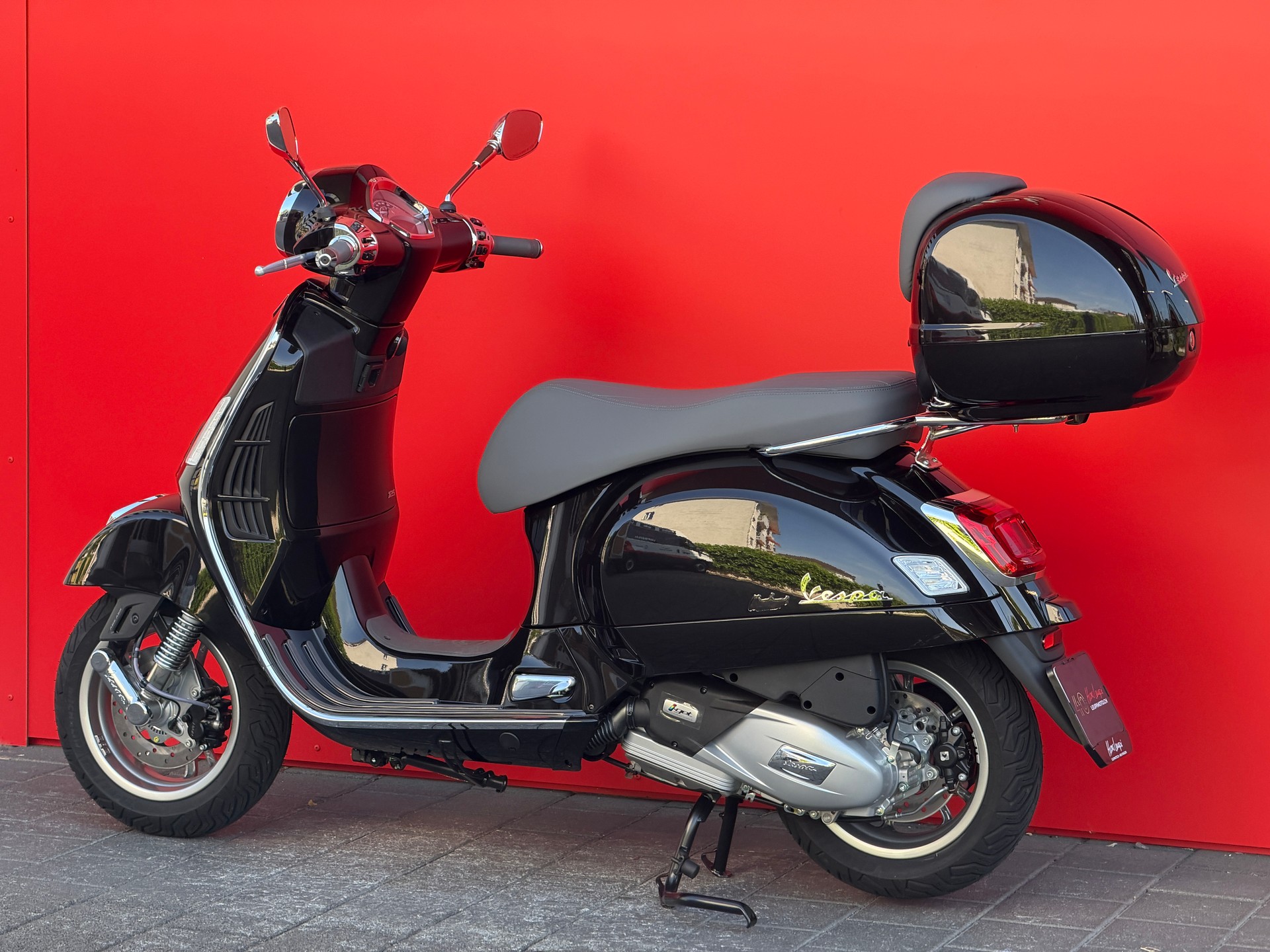 PIAGGIO Vespa GTS 125 RST + GRATIS TOPCASE - 5