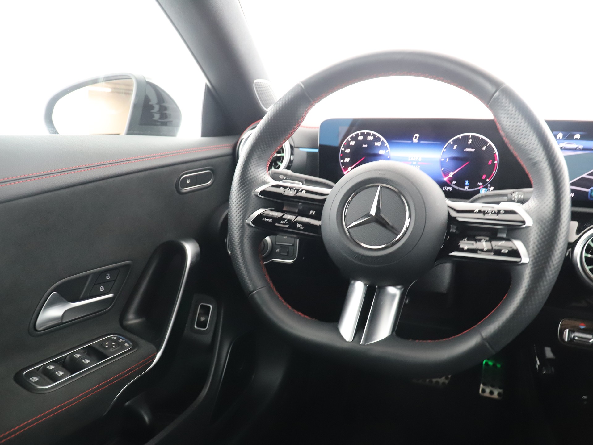 MERCEDES-BENZ CLA 220 d 8G-DCT - 12