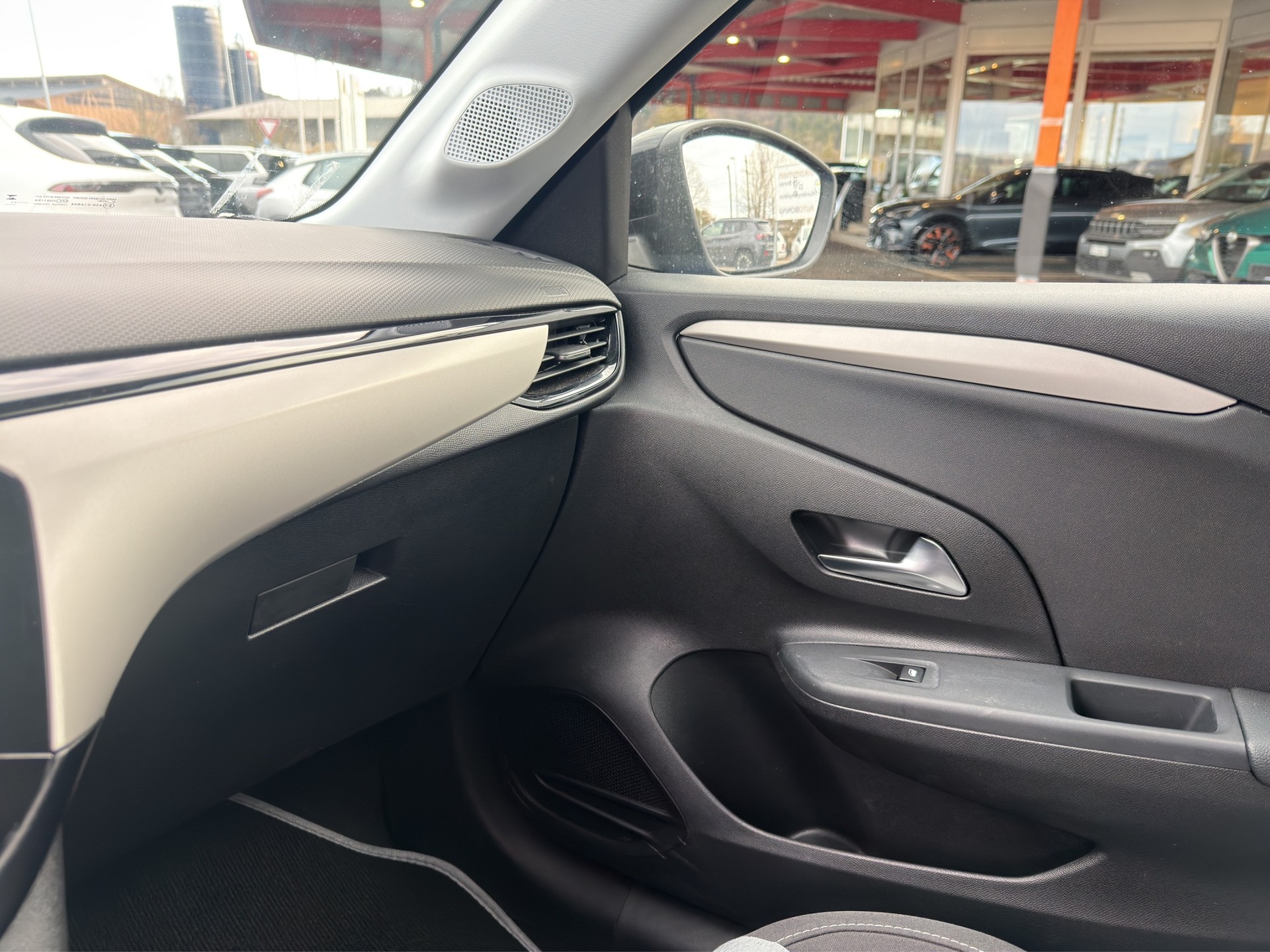 OPEL Corsa 1.2 T Edition Automat - 26