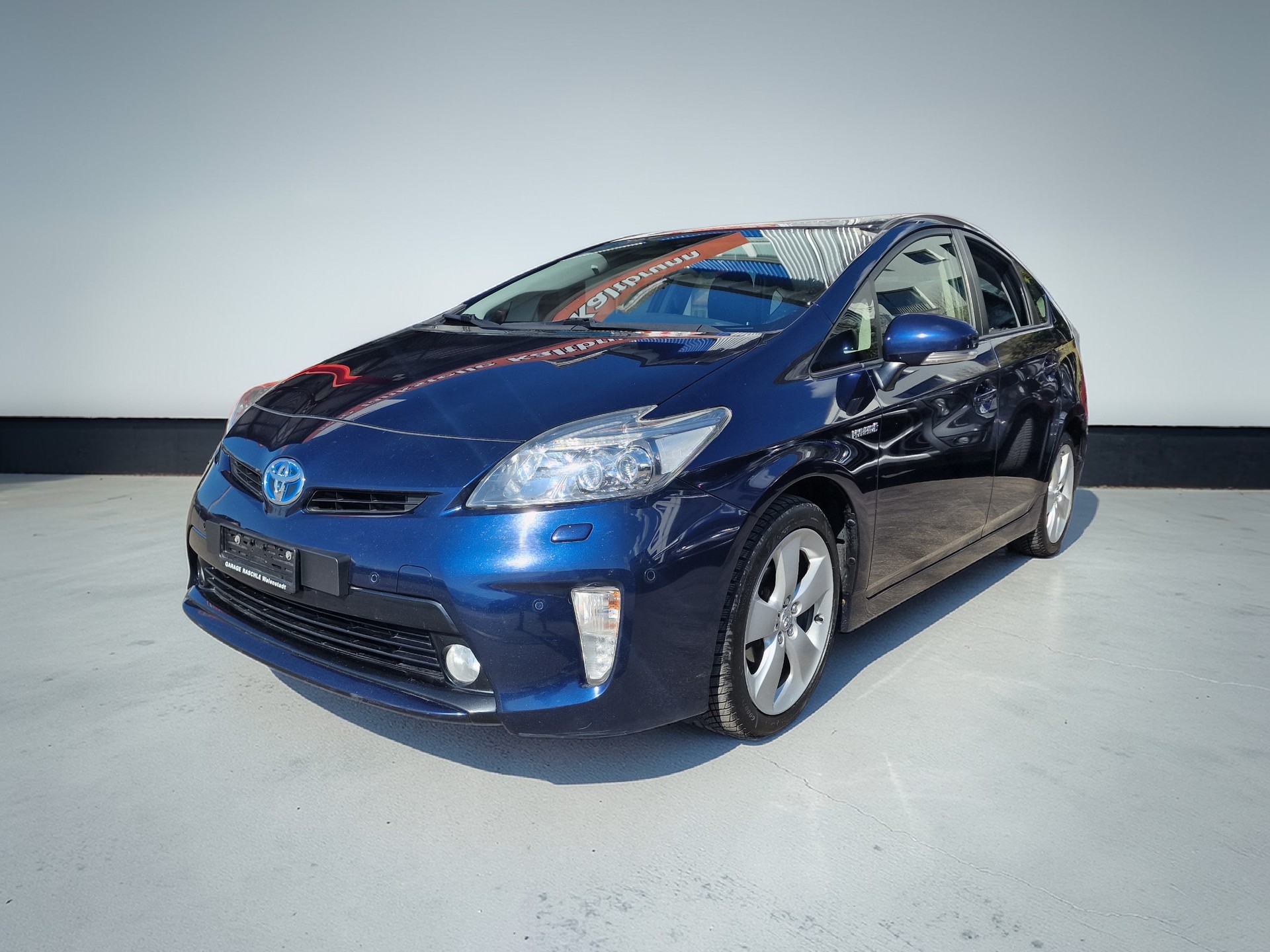 TOYOTA Prius 1.8 16V HSD Sol Premium 8x Reif Anhängku 12Mt Gara - 4