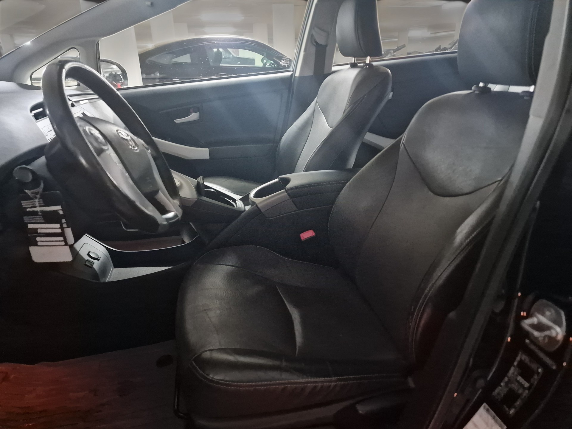 TOYOTA Prius 1.8 16V HSD Sol Premium 8x Reif Anhängku 12Mt Gara - 11