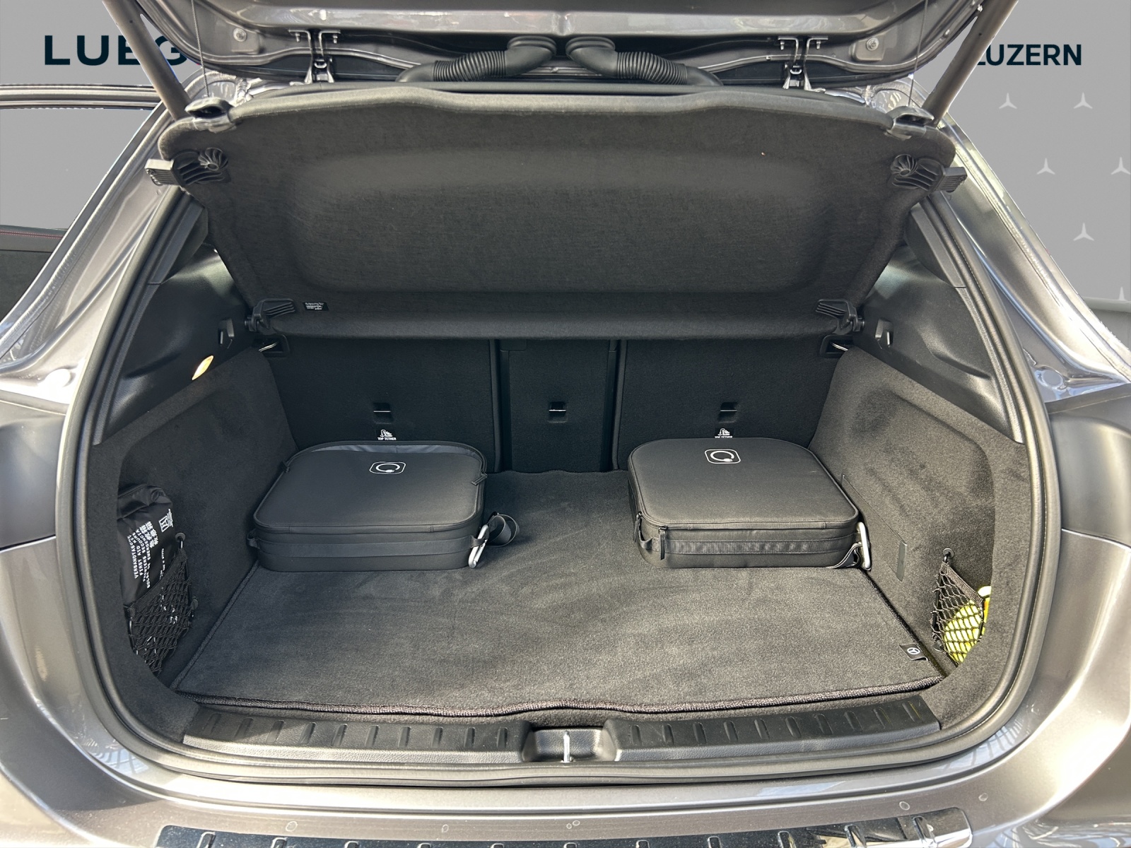 MERCEDES-BENZ EQA 350 AMG Line 4Matic - 15