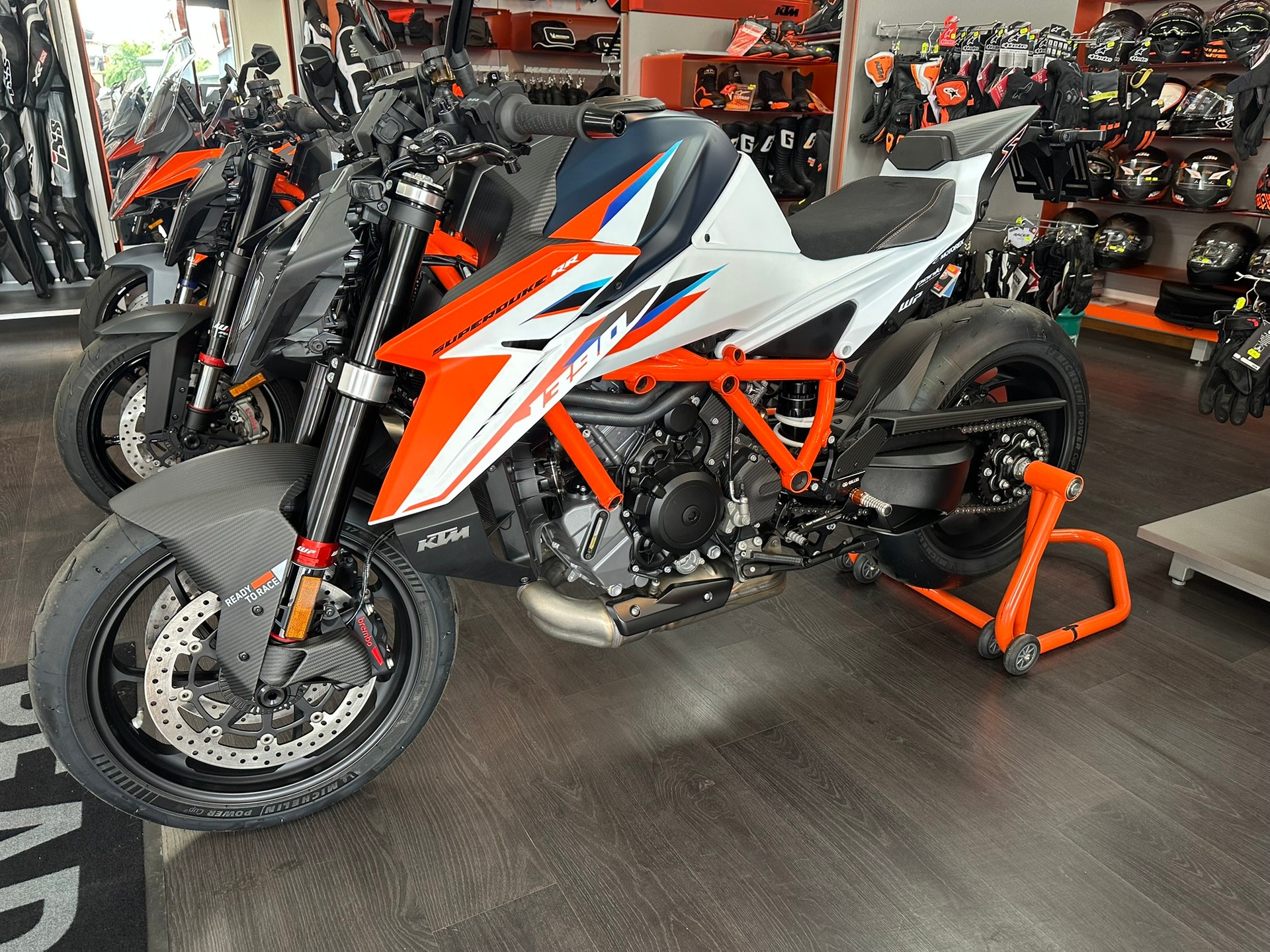 KTM 1390 Super Duke RR - 15