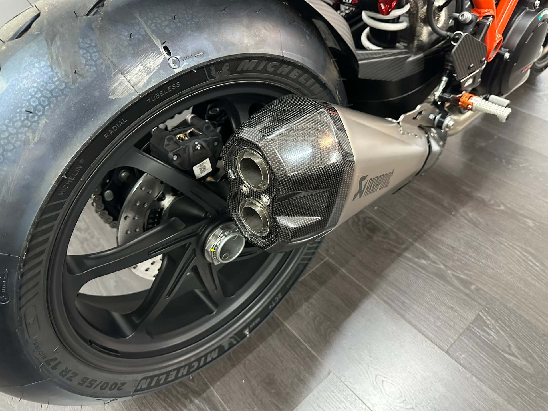 KTM 1390 Super Duke RR - 10