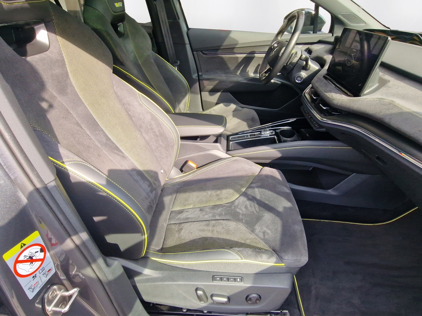 SKODA Enyaq iV 80x RS - 14