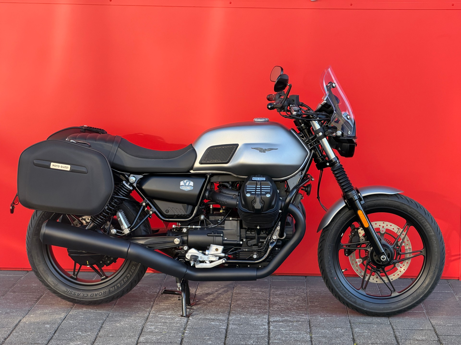 MOTO GUZZI V7 IV 850 Stone Touring - 1