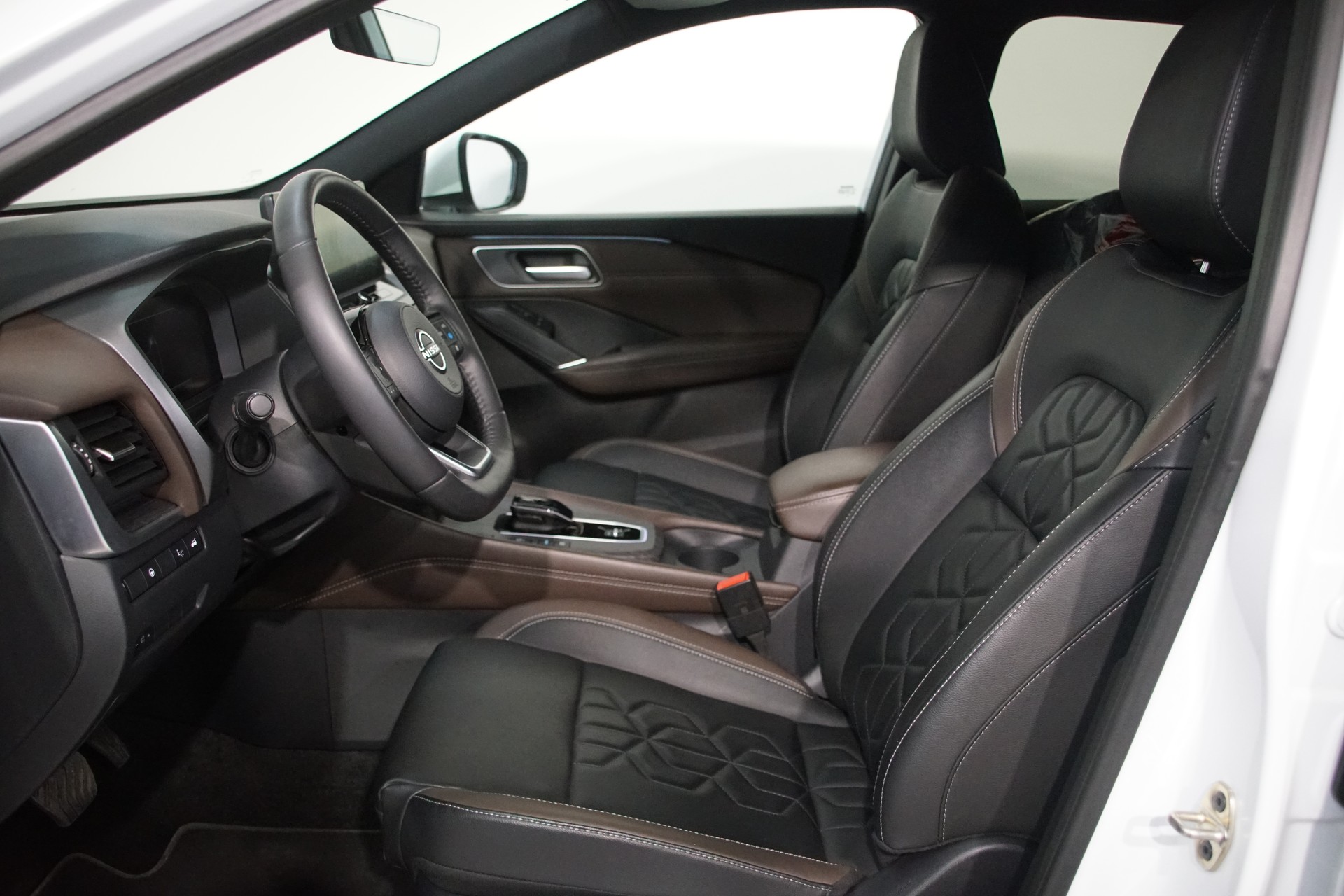 NISSAN Qashqai 1.5 VC-T e-Power Tekna ++SWISS++ - 12