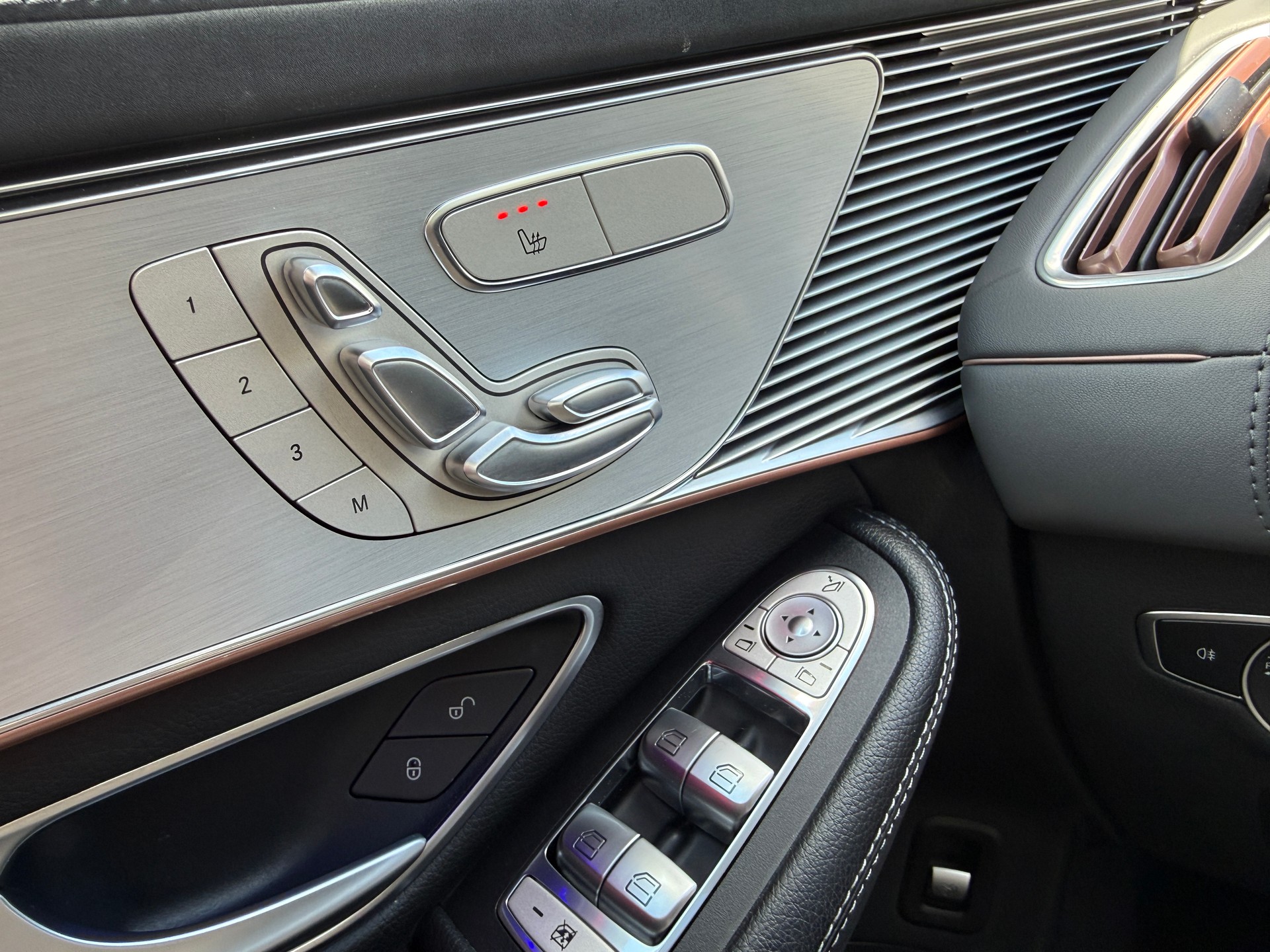 MERCEDES-BENZ EQC 400 AMG Line 4matic - 13