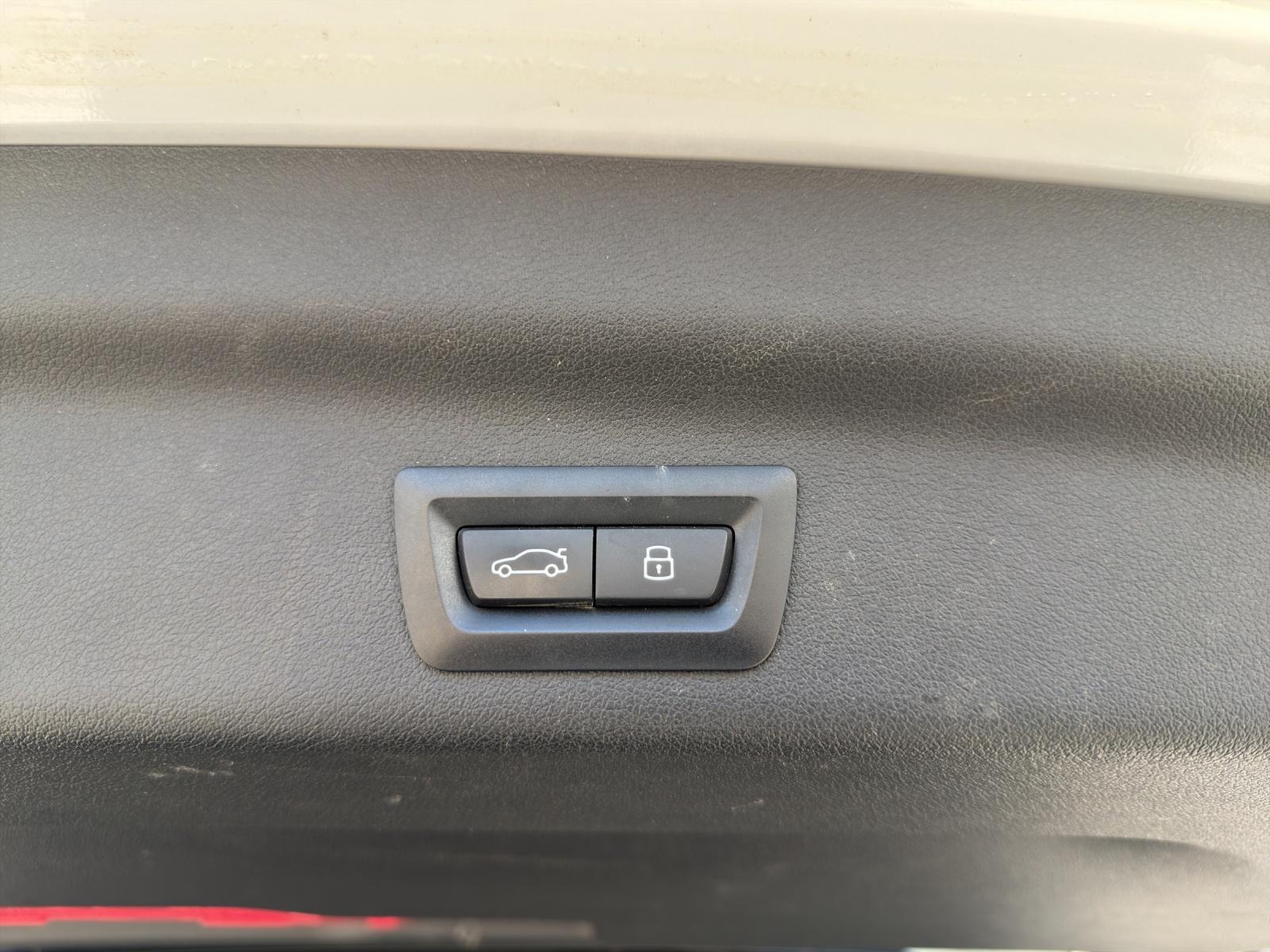 BMW iX1 xDrive 30 X-Line (CH) 🔋 - 23