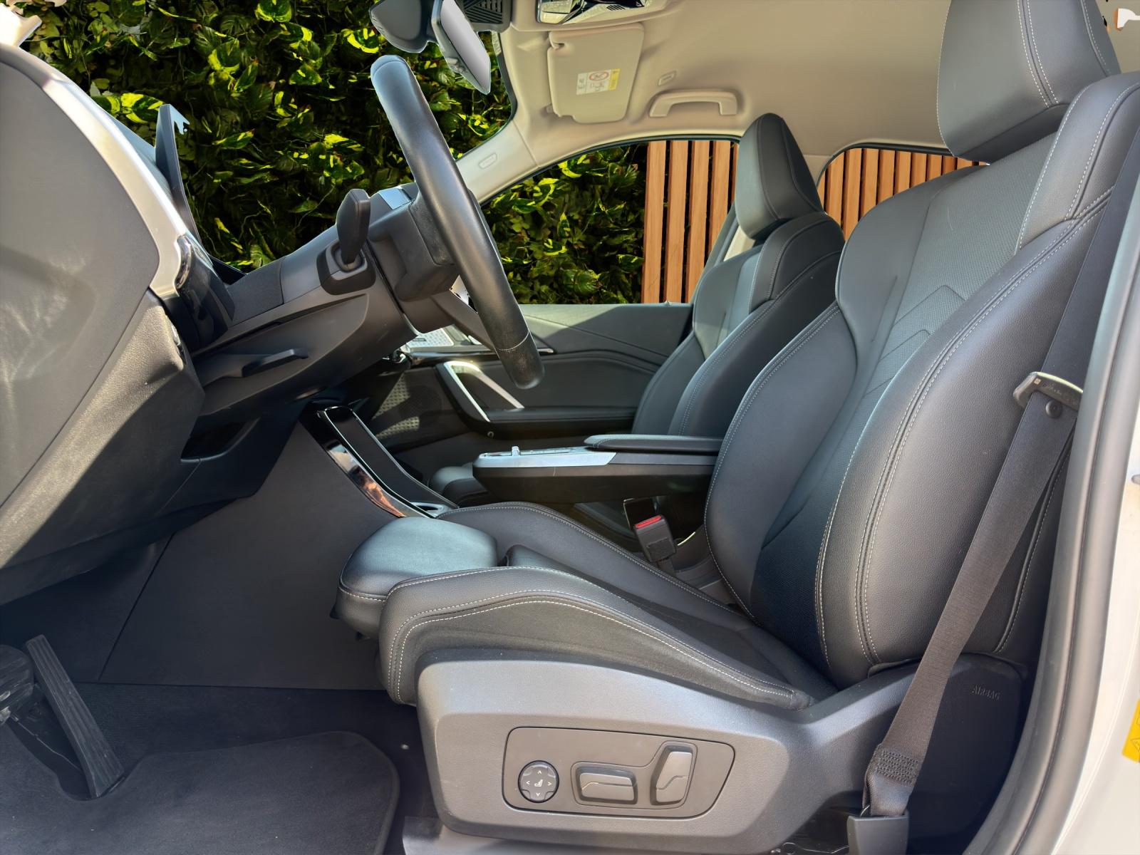BMW iX1 xDrive 30 X-Line (CH) 🔋 - 11