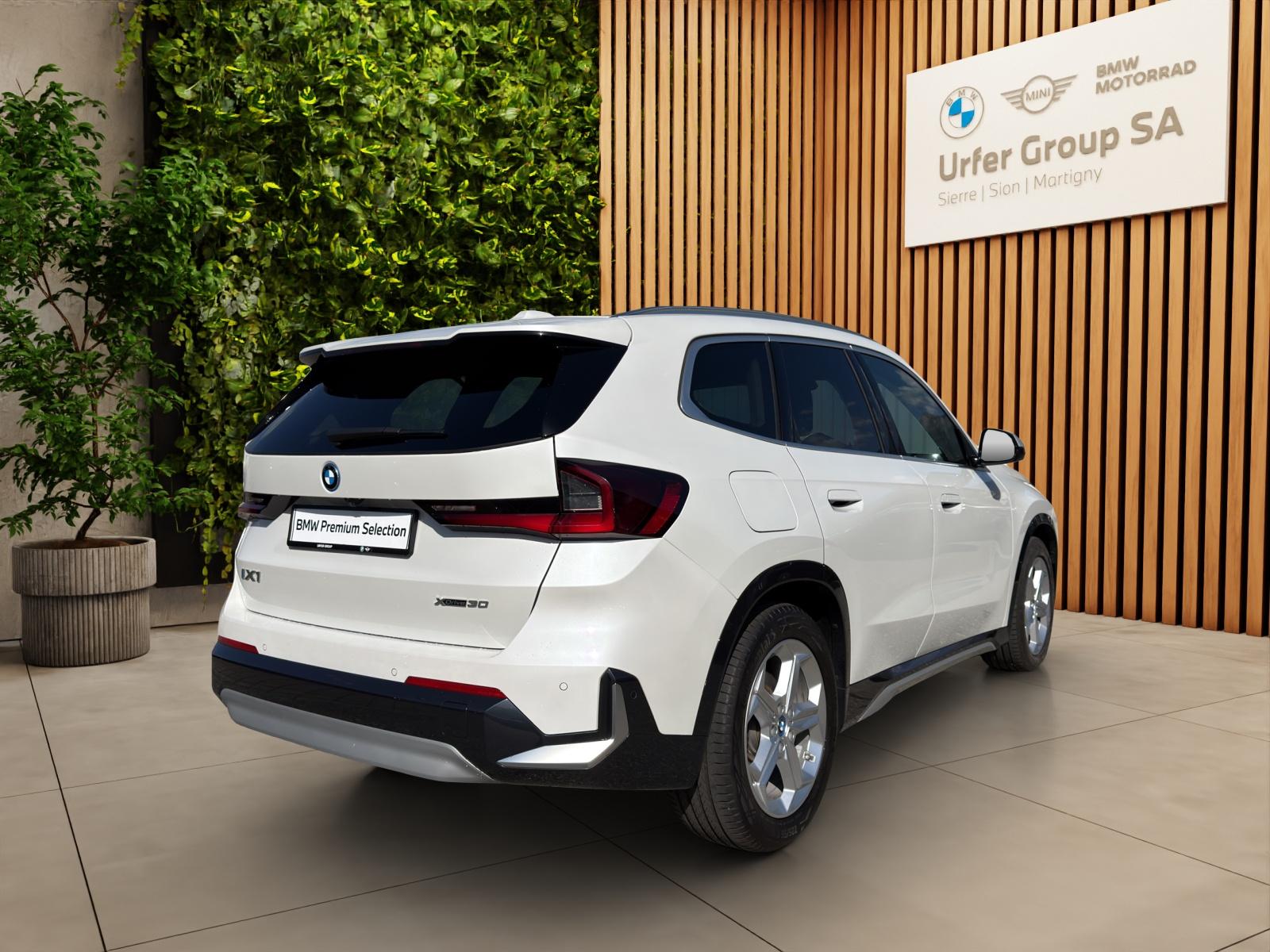 BMW iX1 xDrive 30 X-Line (CH) 🔋 - 7