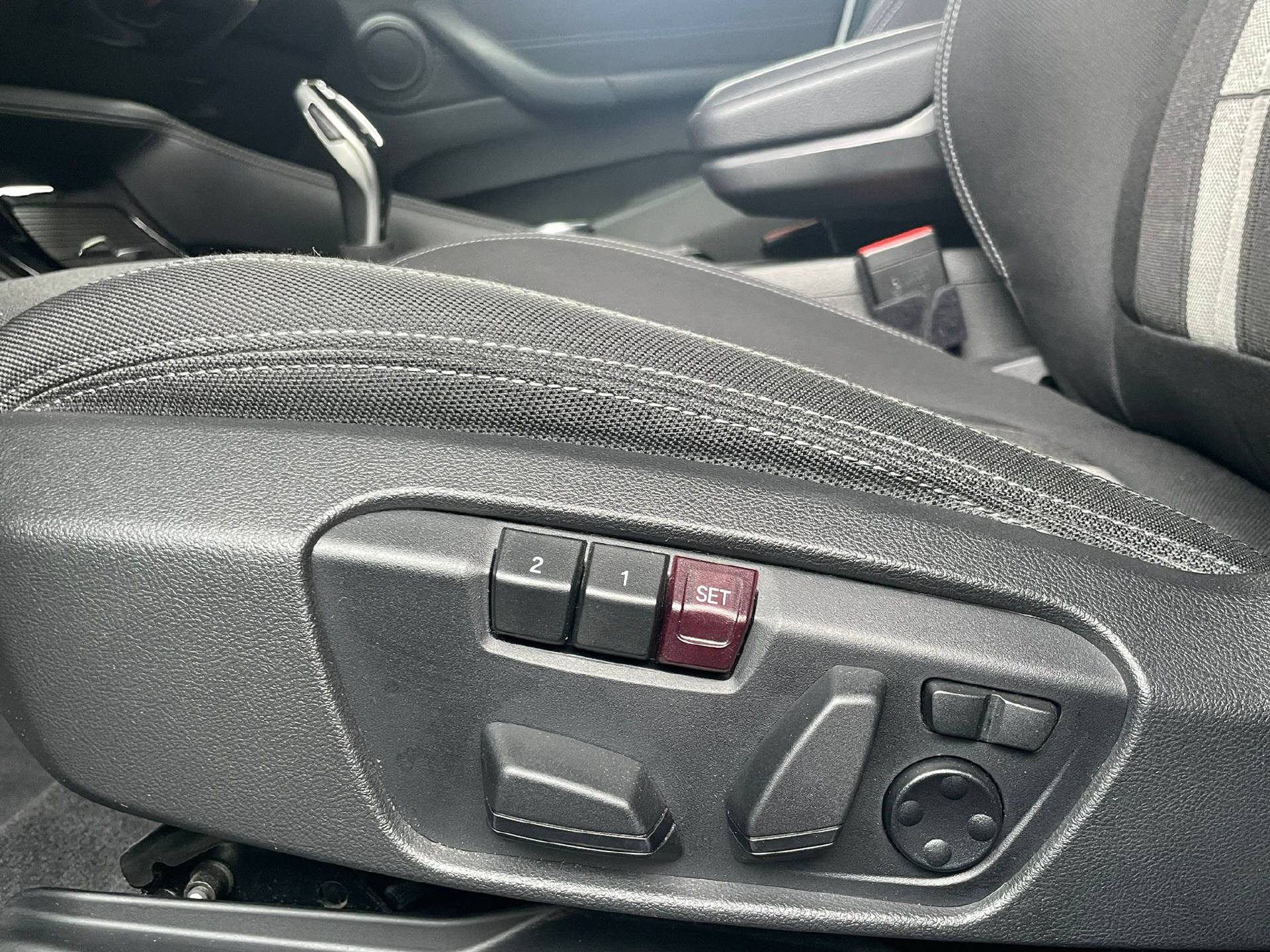 BMW X1 18d xDrive SAG-9