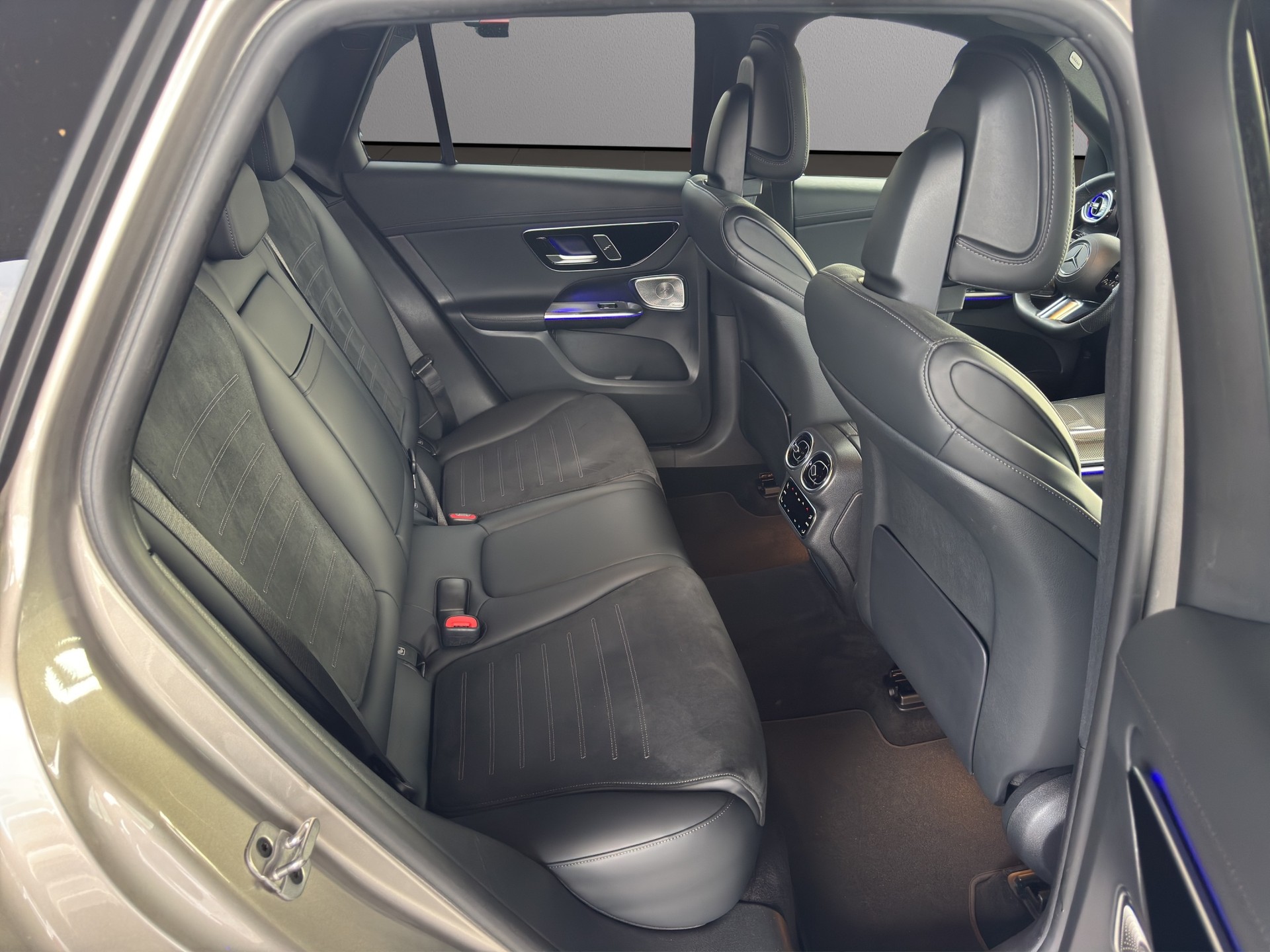 MERCEDES-BENZ GLC 200 4Matic 9G-Tronic - 17