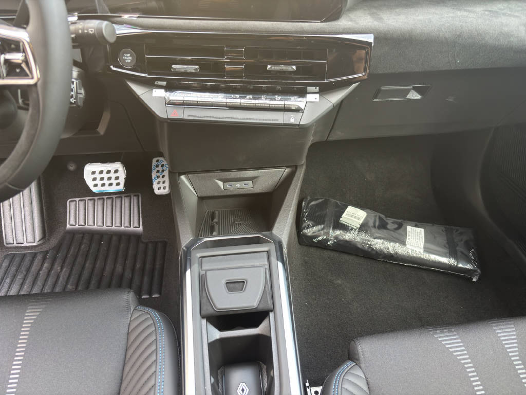 RENAULT Clio 1.8 E-Tech esprit Alpine - 9