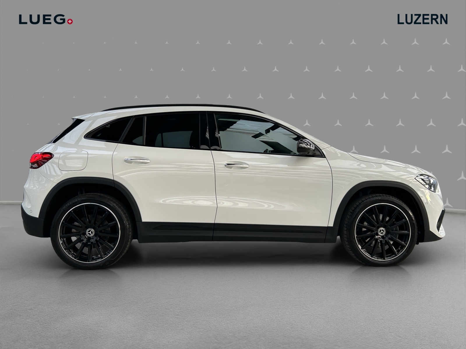 MERCEDES-BENZ GLA 250e AMG Line 8G-DCT - 6