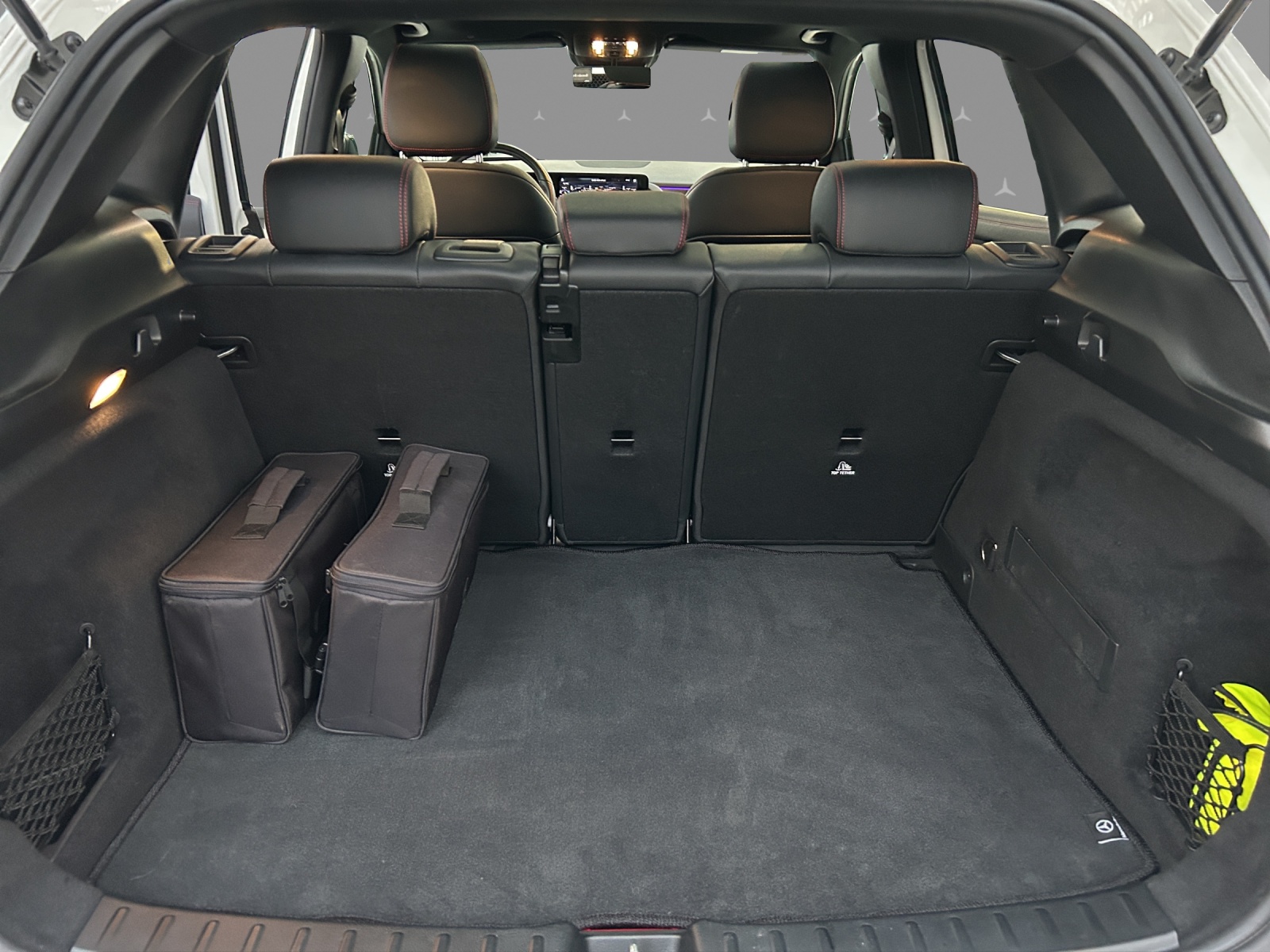 MERCEDES-BENZ GLA 250e AMG Line 8G-DCT - 18