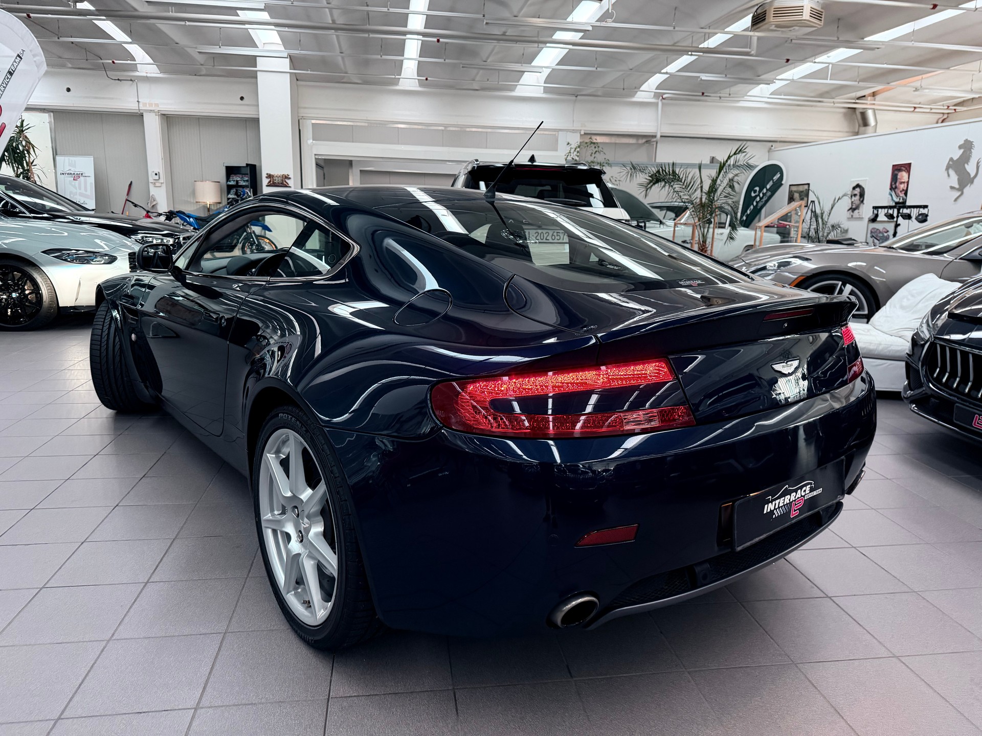 ASTON MARTIN V8 Vantage 4.3 - 3