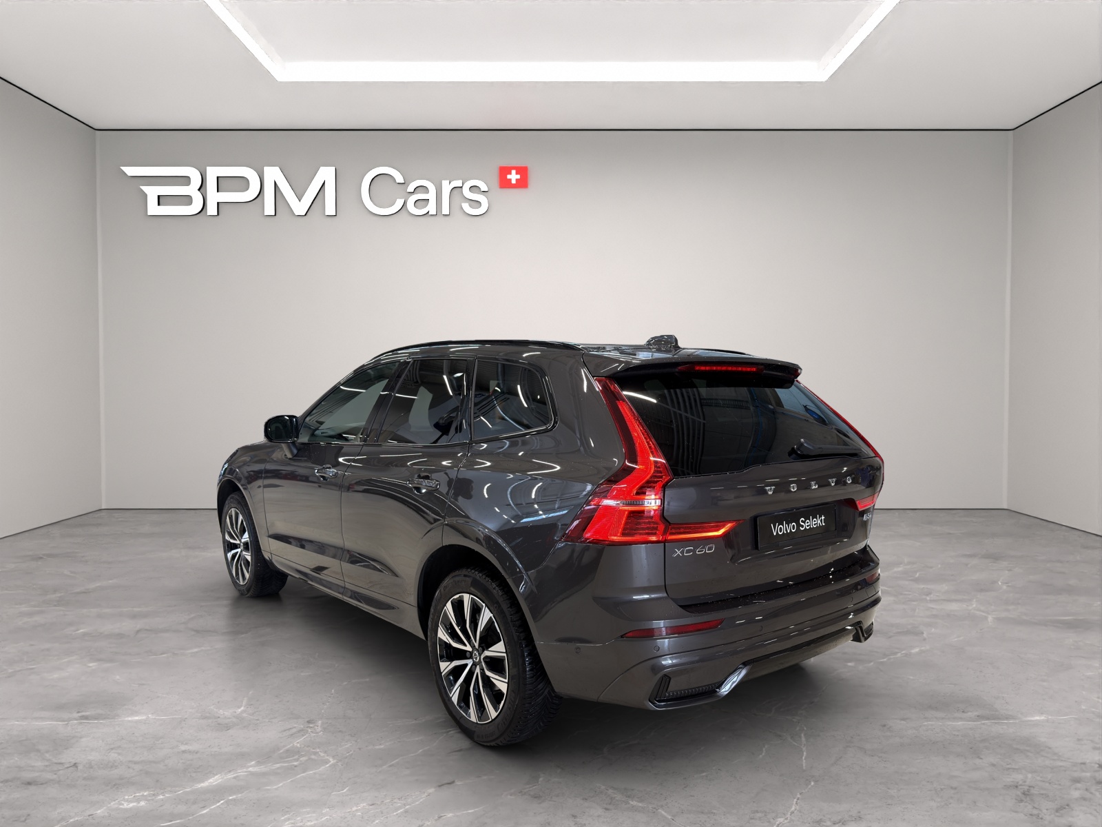 VOLVO XC60 2.0 B5 MH Plus Dark AWD - 6