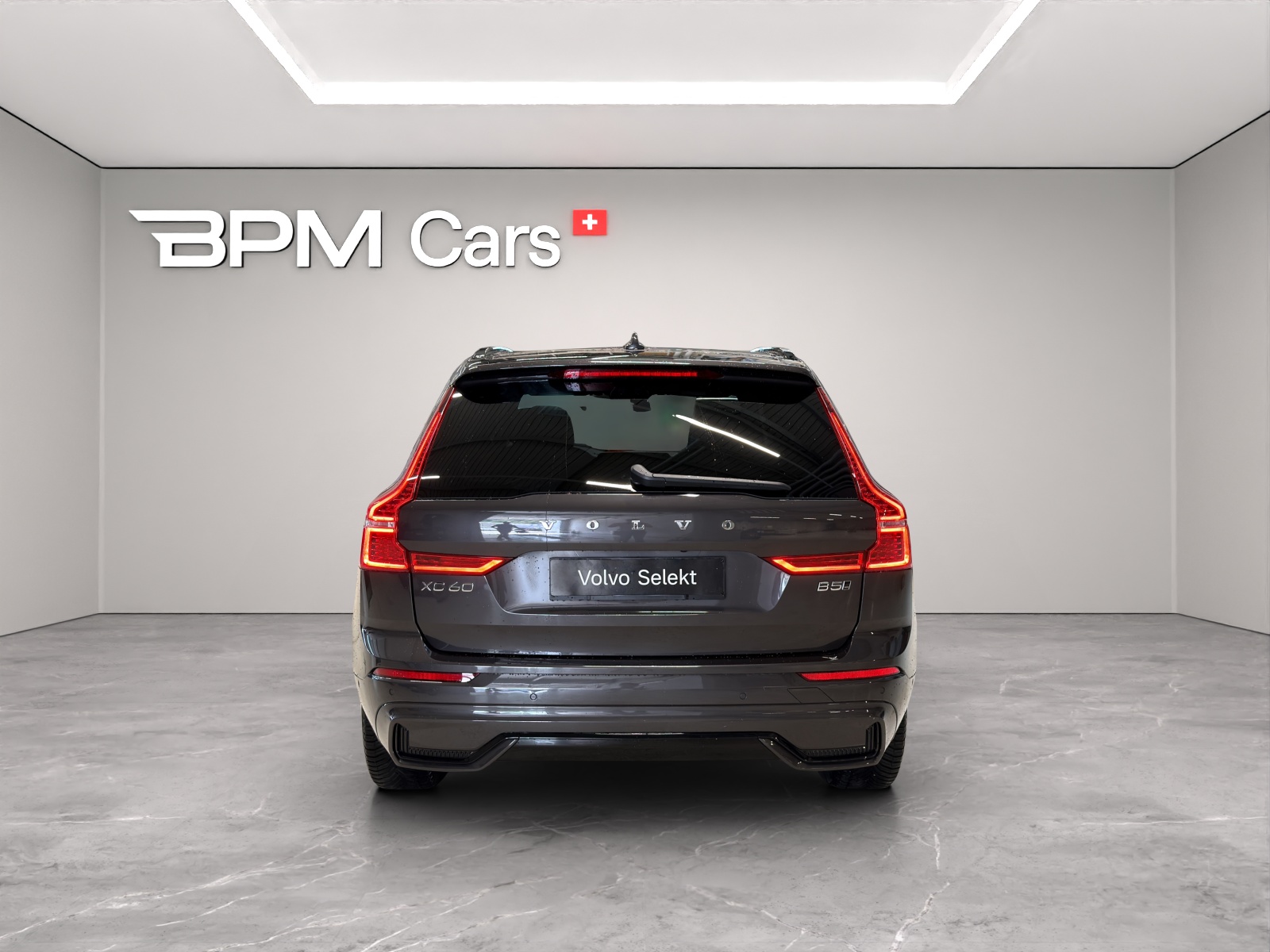 VOLVO XC60 2.0 B5 MH Plus Dark AWD - 5