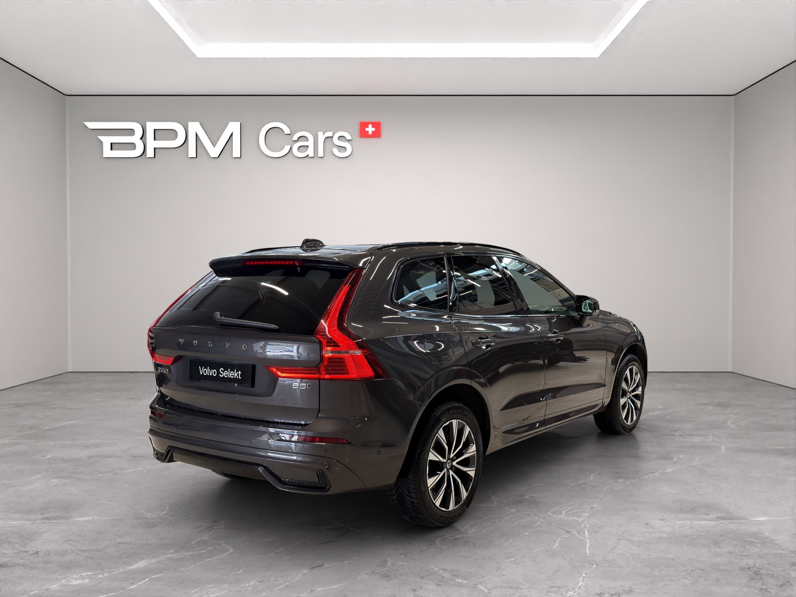 VOLVO XC60 2.0 B5 MH Plus Dark AWD - 4