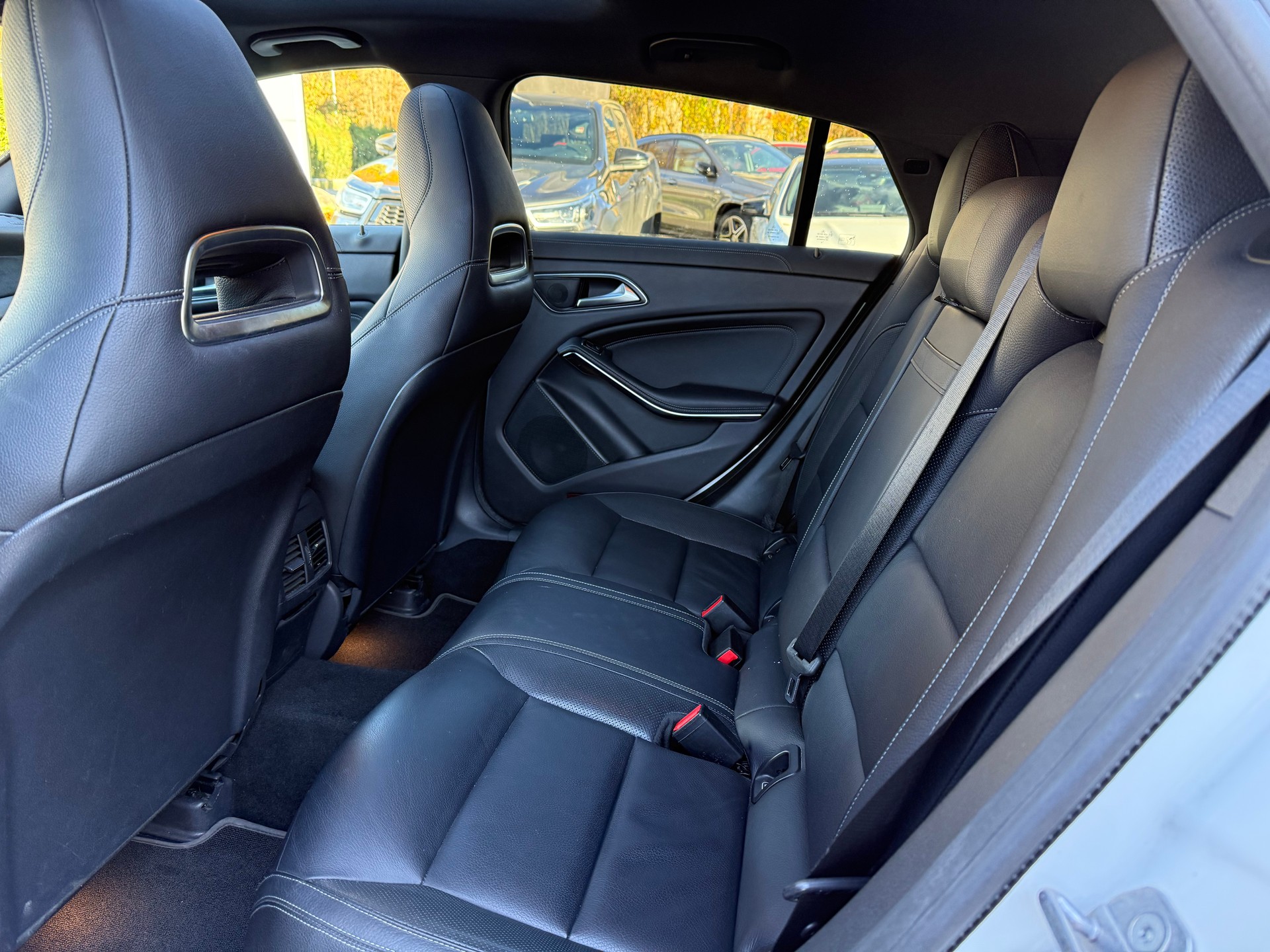 MERCEDES-BENZ CLA 45 AMG 4Matic - 6