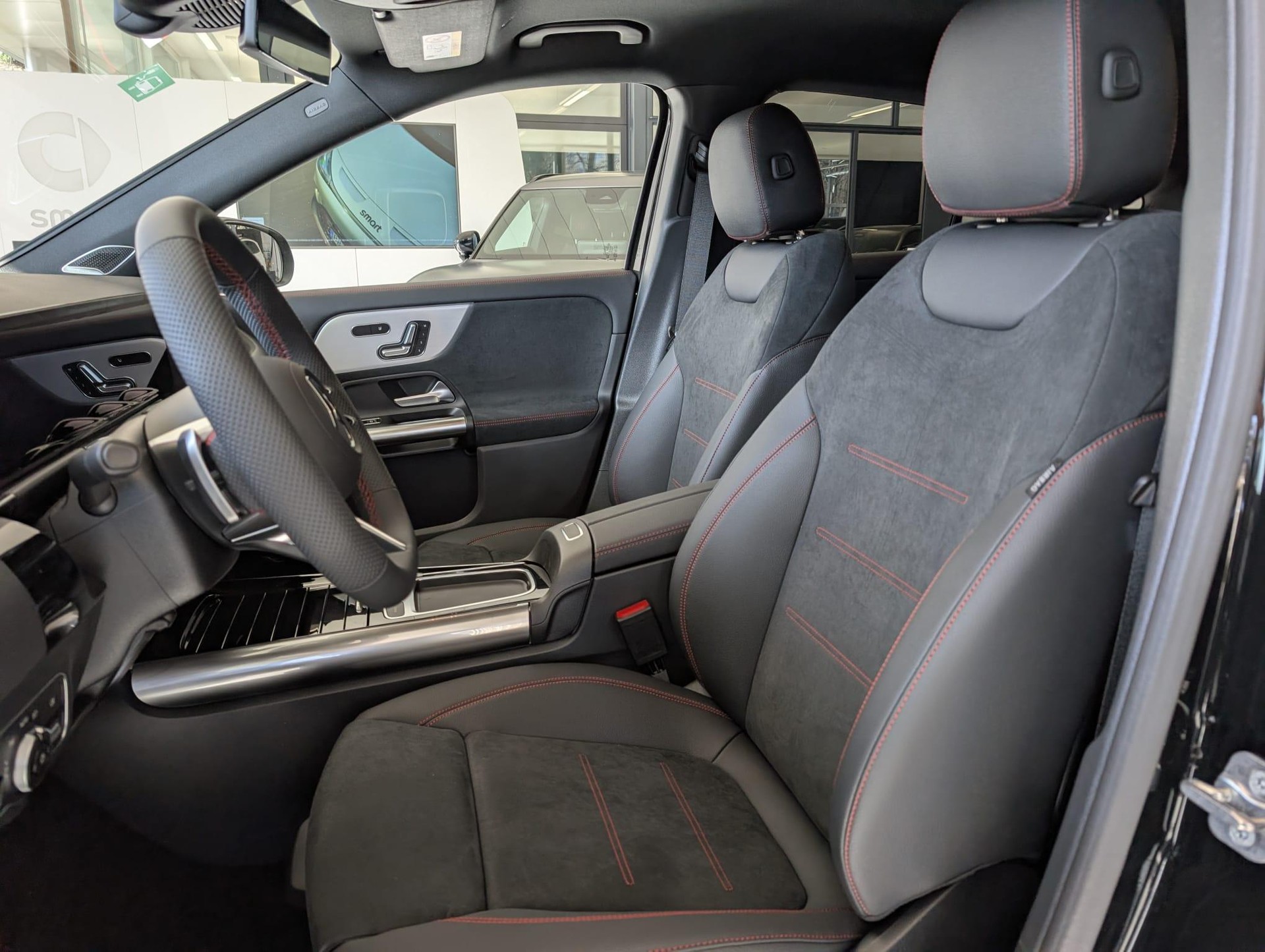 MERCEDES-BENZ EQA 300 Excellence Electric Art Line 4matic - 18