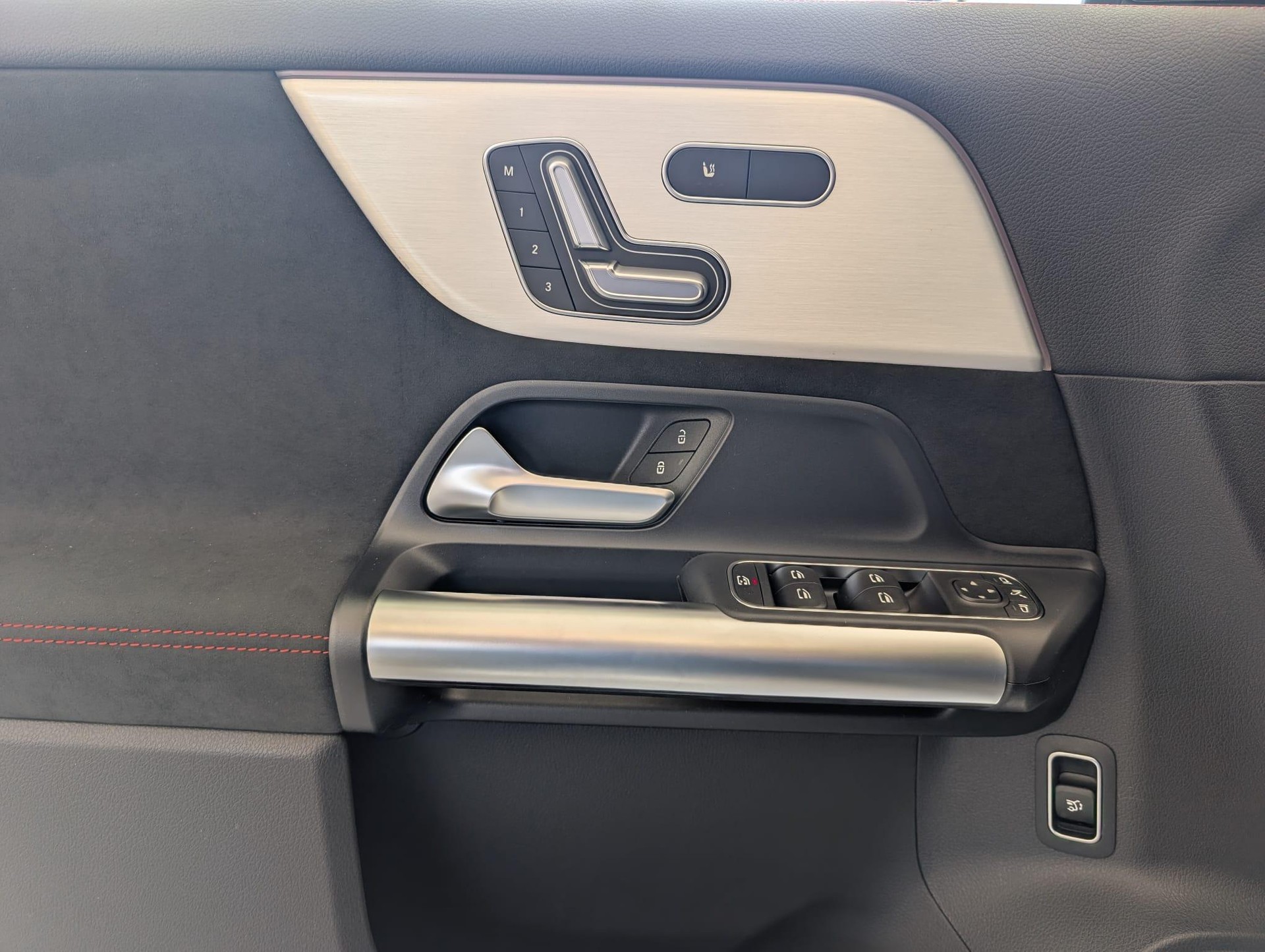 MERCEDES-BENZ EQA 300 Excellence Electric Art Line 4matic - 11