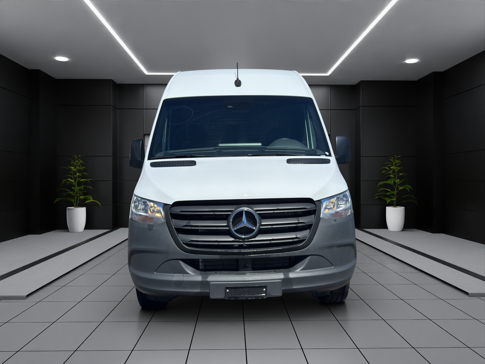 MERCEDES-BENZ Sprinter 317 CDI Extralang 9G-TRONIC - 2