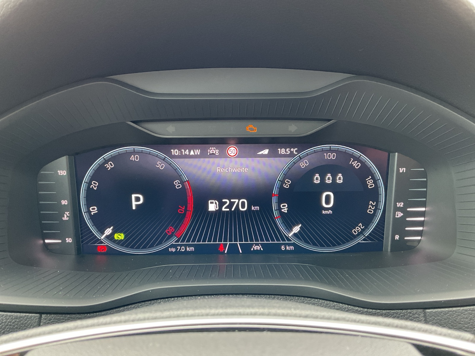 SKODA Karoq 1.5 TSI Dynamic DSG - 8