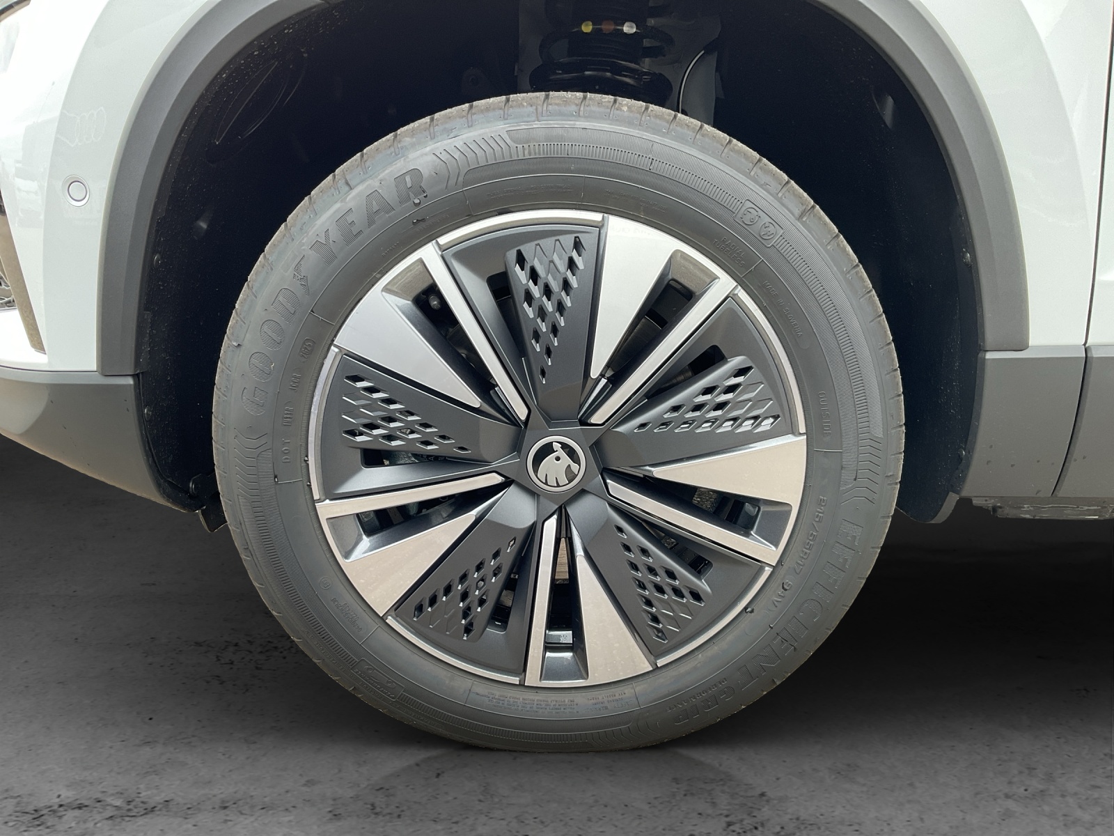 SKODA Karoq 1.5 TSI Dynamic DSG - 13