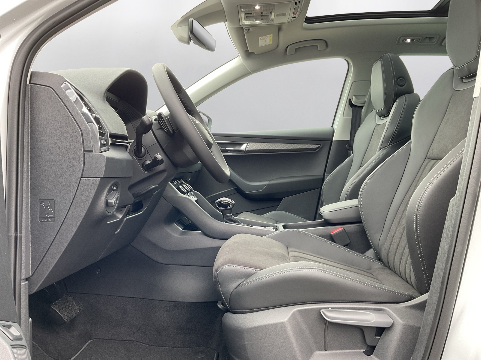 SKODA Karoq 1.5 TSI Dynamic DSG - 10
