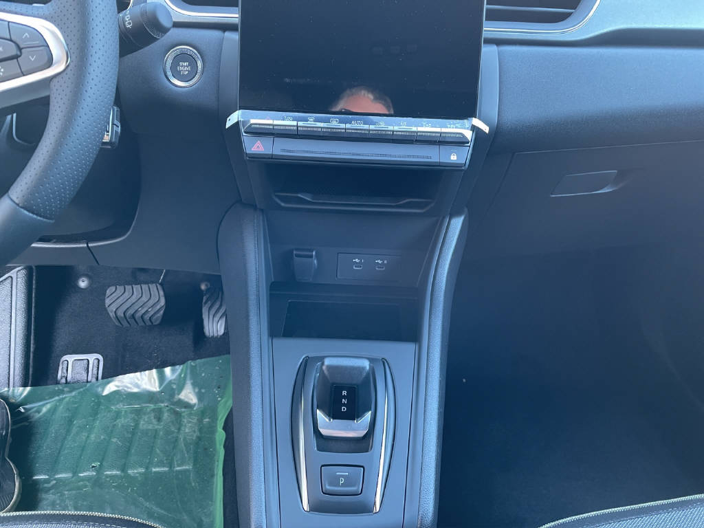 RENAULT Captur 1.3 TCe 140 techno EDC - 9