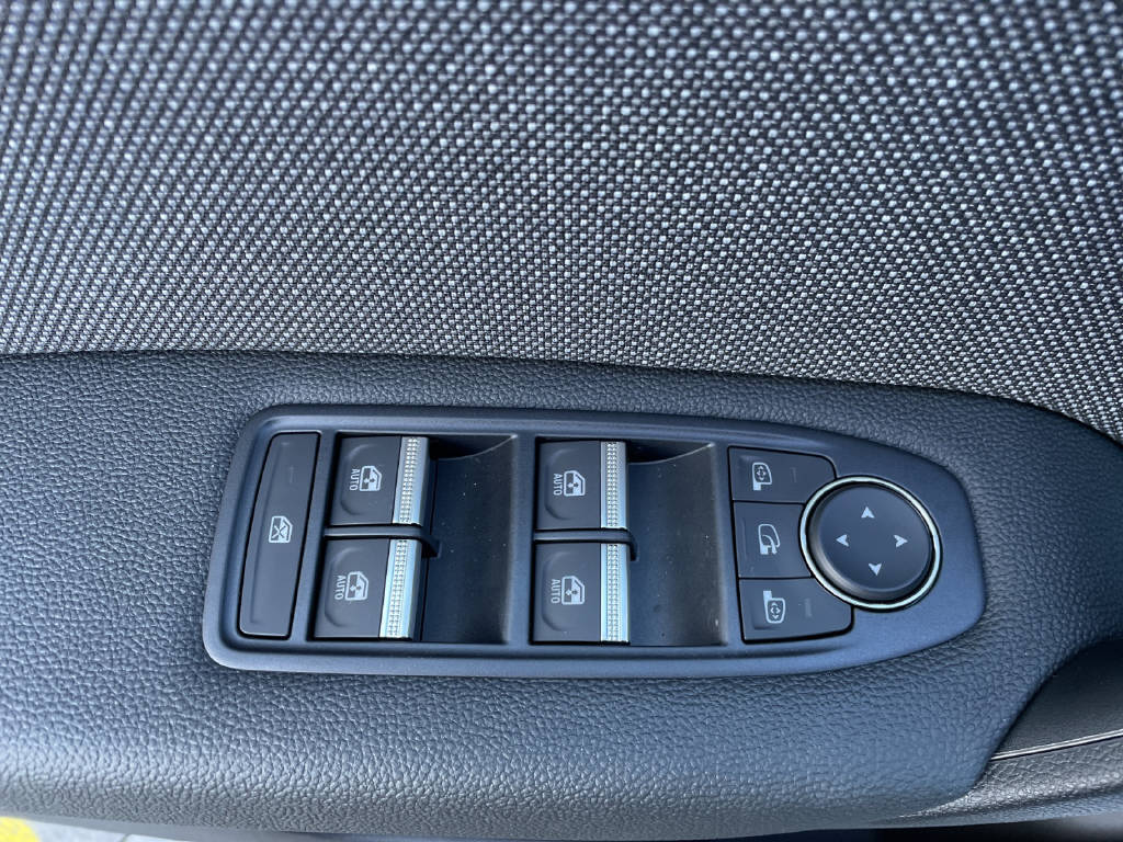 RENAULT Captur 1.3 TCe 140 techno EDC - 12