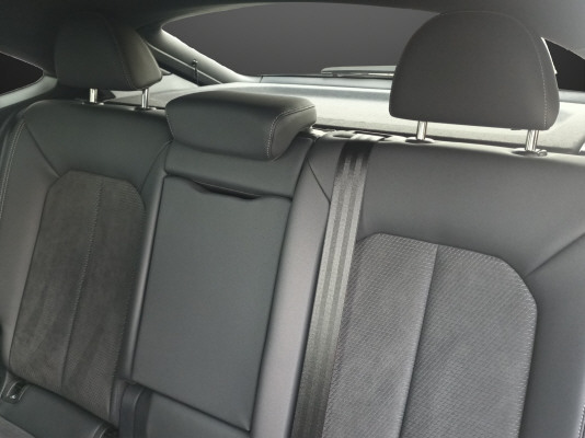 AUDI Q3 SB 35 TFSI S line Attr - 10