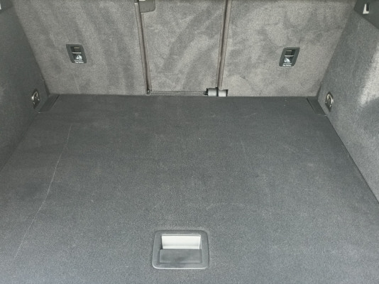 AUDI Q3 SB 35 TFSI S line Attr - 11