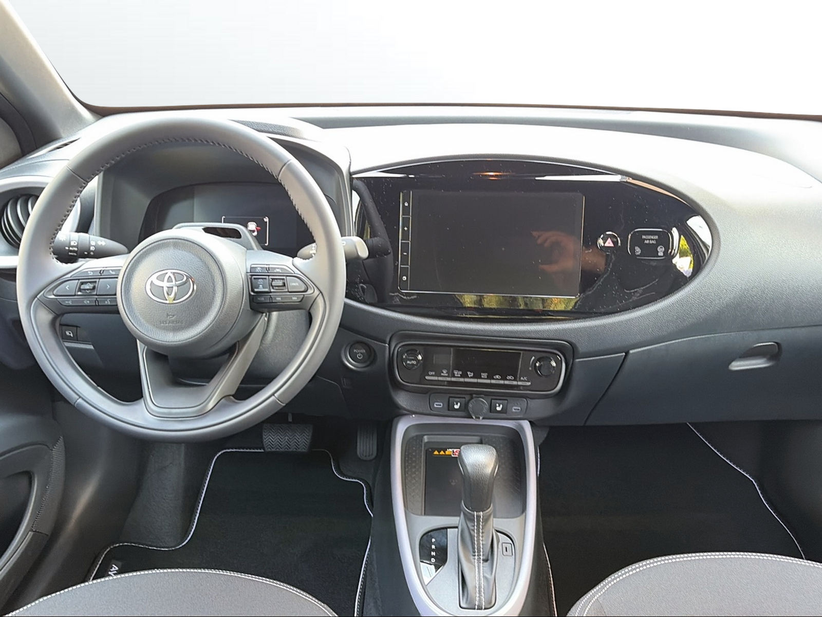 TOYOTA Aygo X 1.5 Trend e-CVT - 10