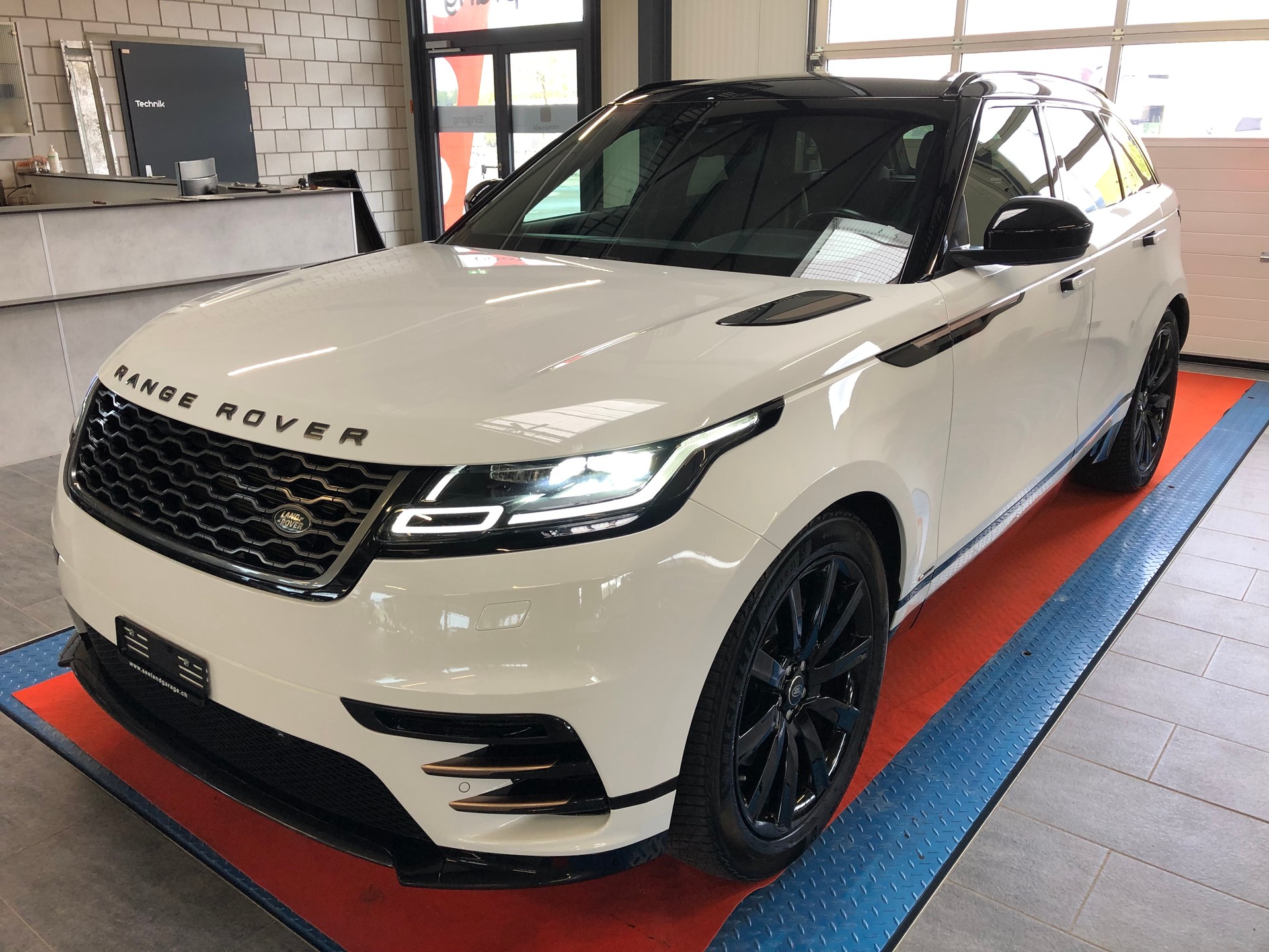 LAND ROVER Range Rover Velar R-Dynamic D 300 S Automatic - 5