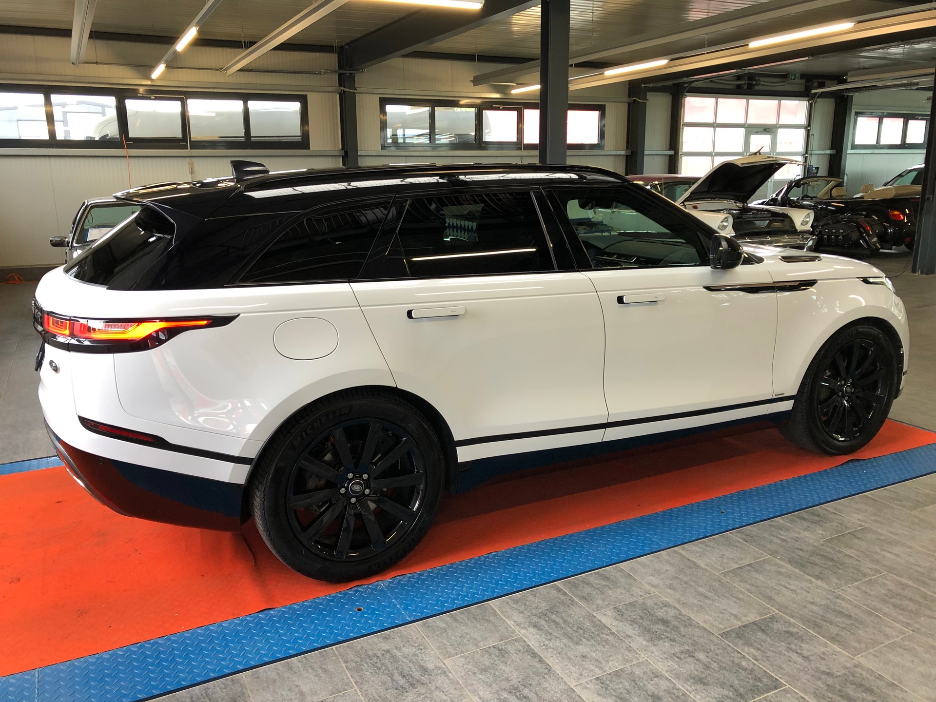 LAND ROVER Range Rover Velar R-Dynamic D 300 S Automatic - 10