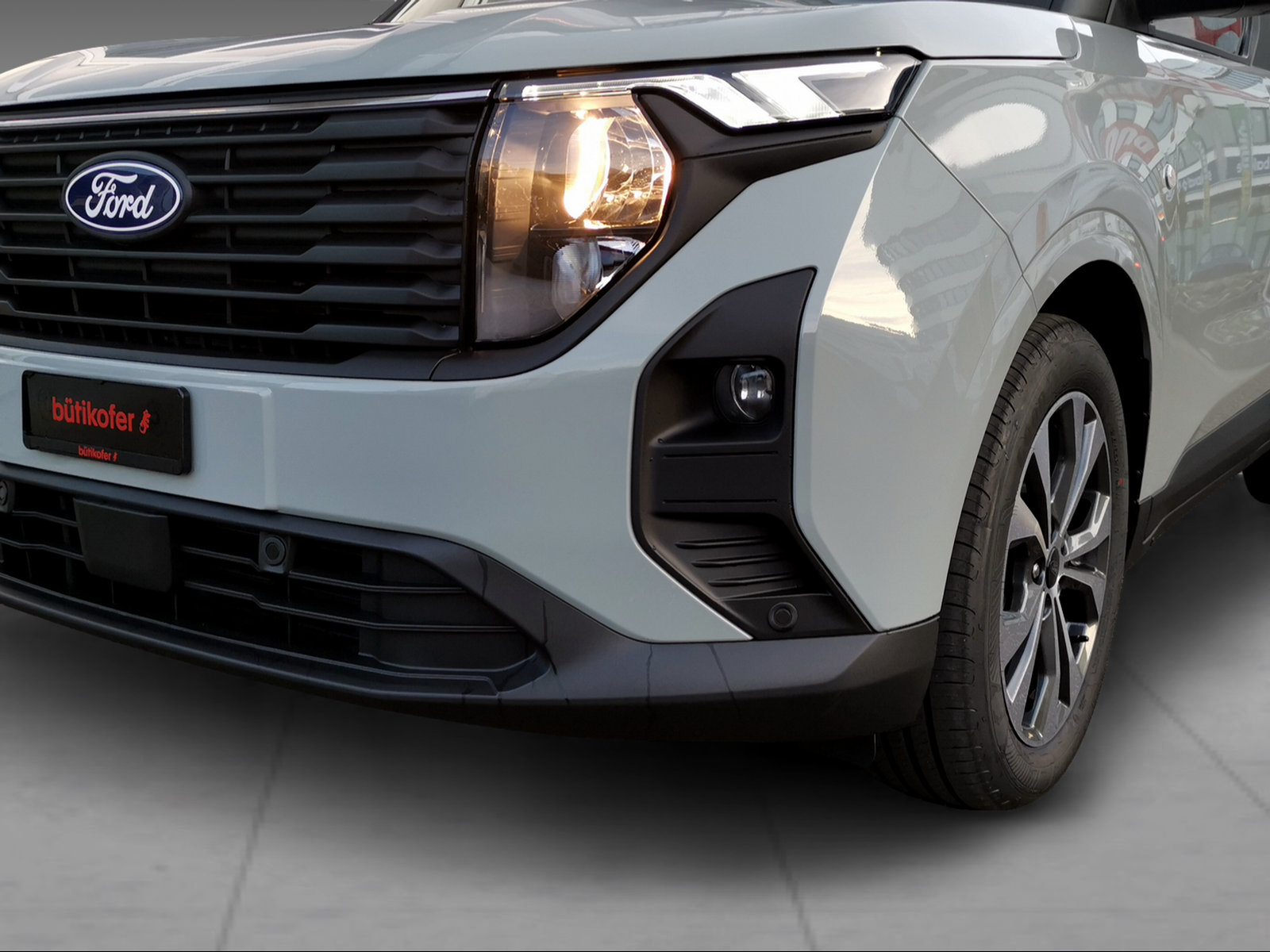 FORD Tourneo Courier 1.0 EcoBoost Titanium - 10