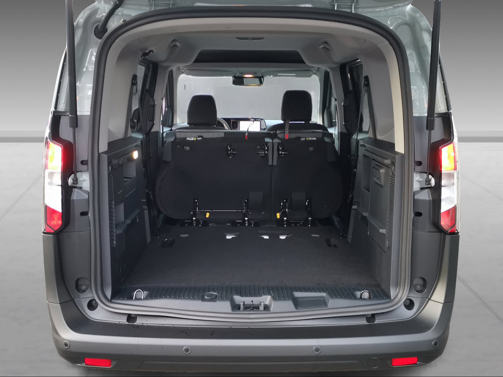FORD Tourneo Courier 1.0 EcoBoost Titanium - 14